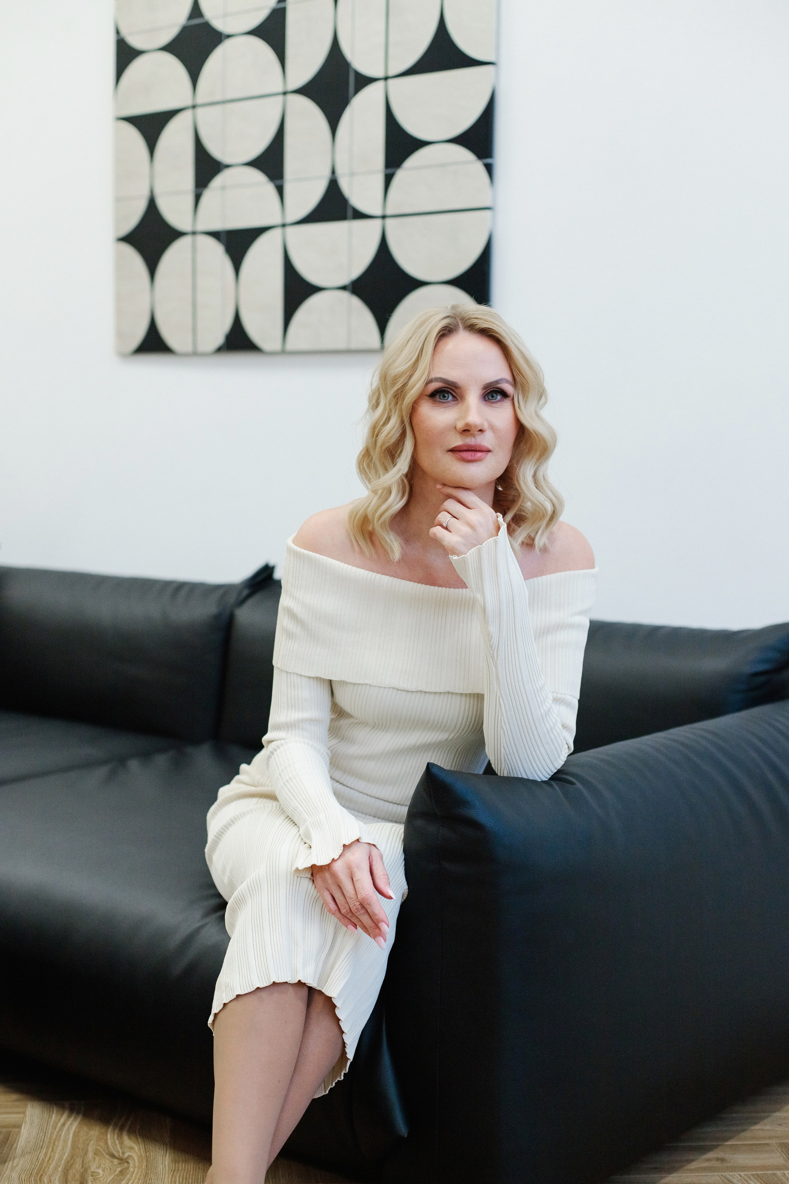 Контент фотосессия для кризисного налогового юриста. Контентный фотограф в Перми Натали Кытманова