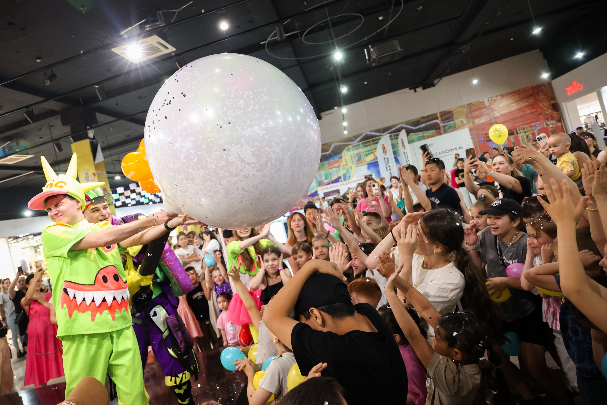 ТРК «Три Кота» — Фестиваль «Путешествие в лето». Flint — photographer