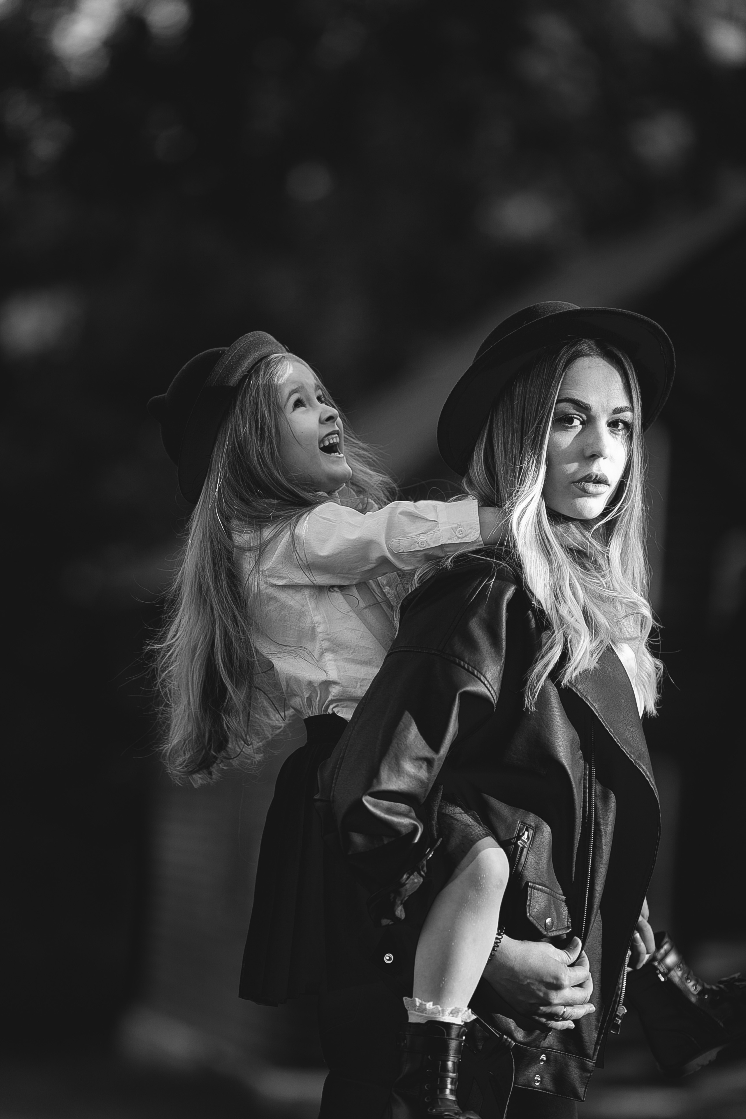 Лана и Лина. Летняя прогулка. Фотограф