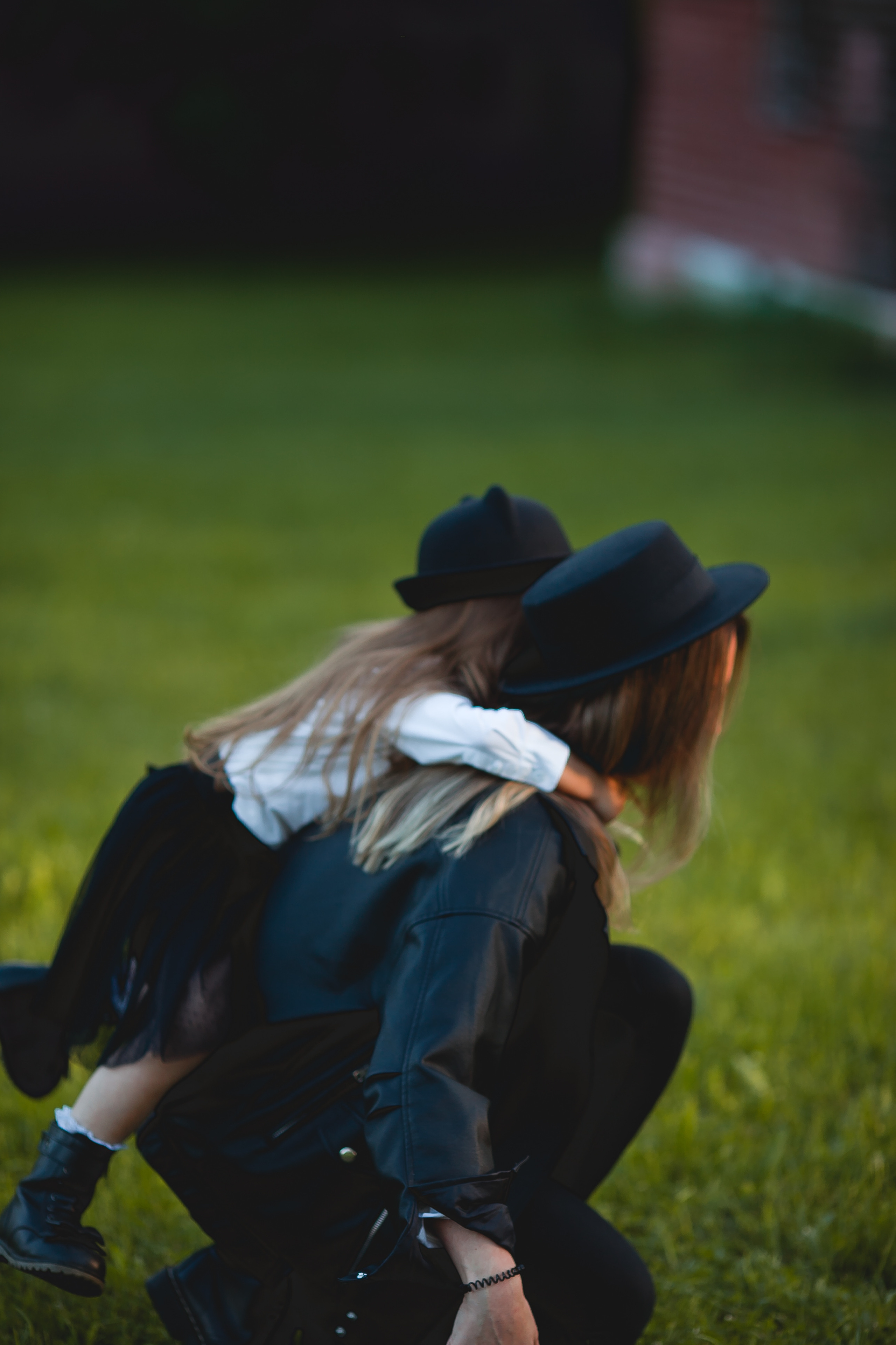 Лана и Лина. Летняя прогулка. Фотограф