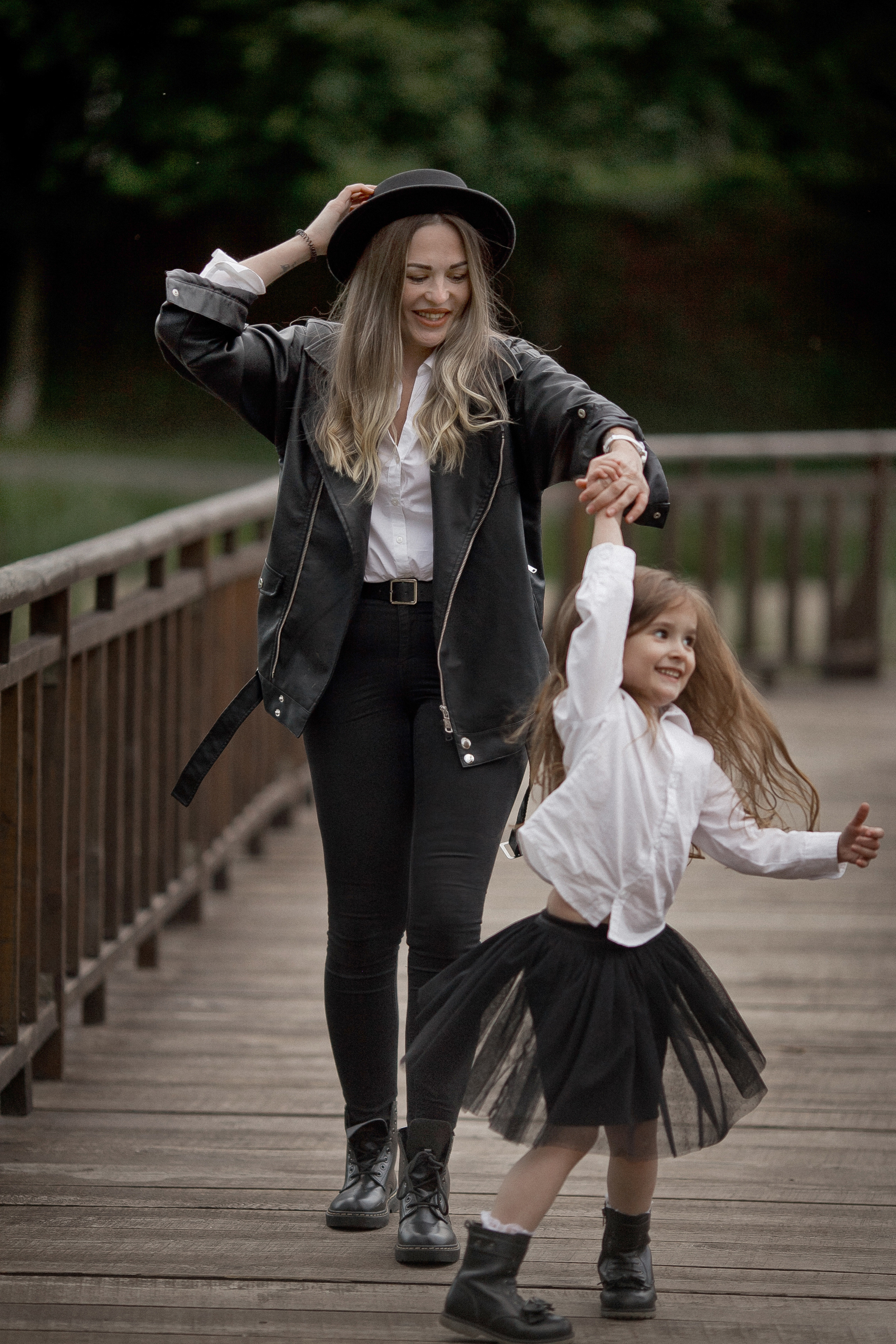 Лана и Лина. Летняя прогулка. Фотограф