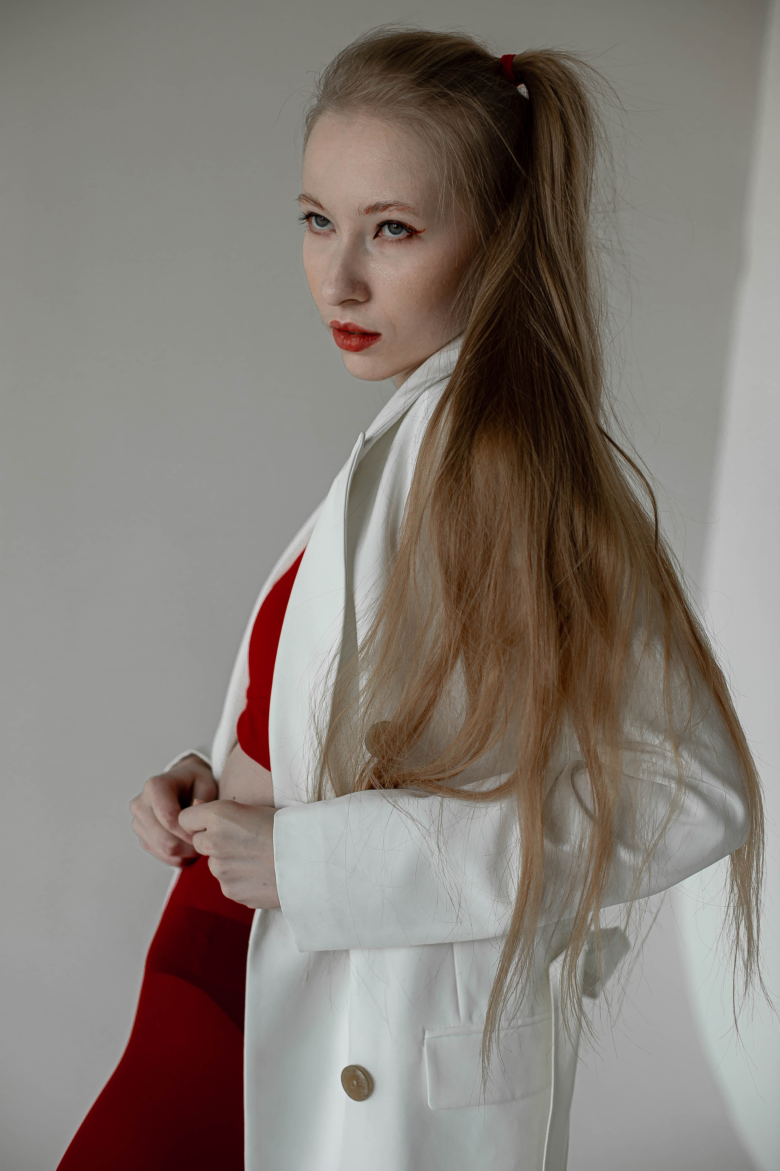 Любовь. RED&WHITE. Фотограф