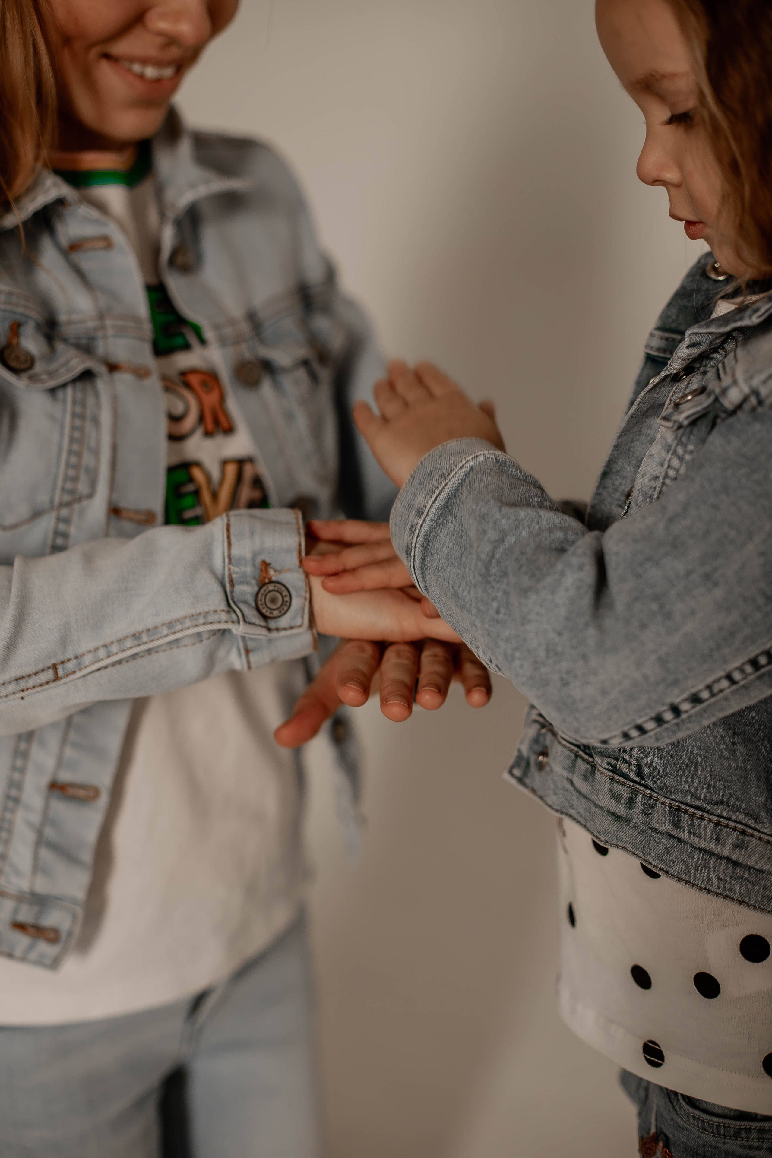 Лиза и Ева. Фотограф