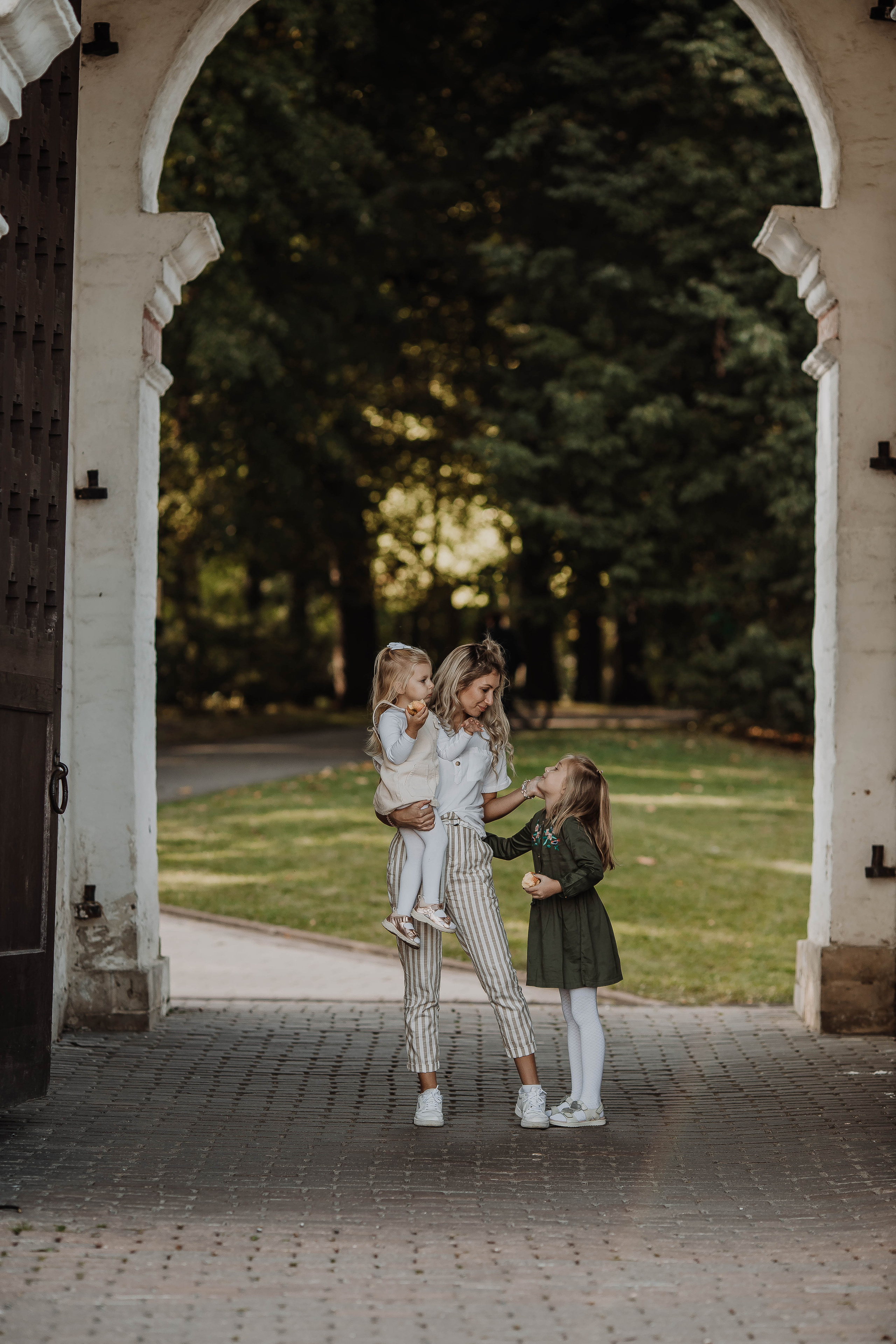 Марина и её девочки. Фотограф