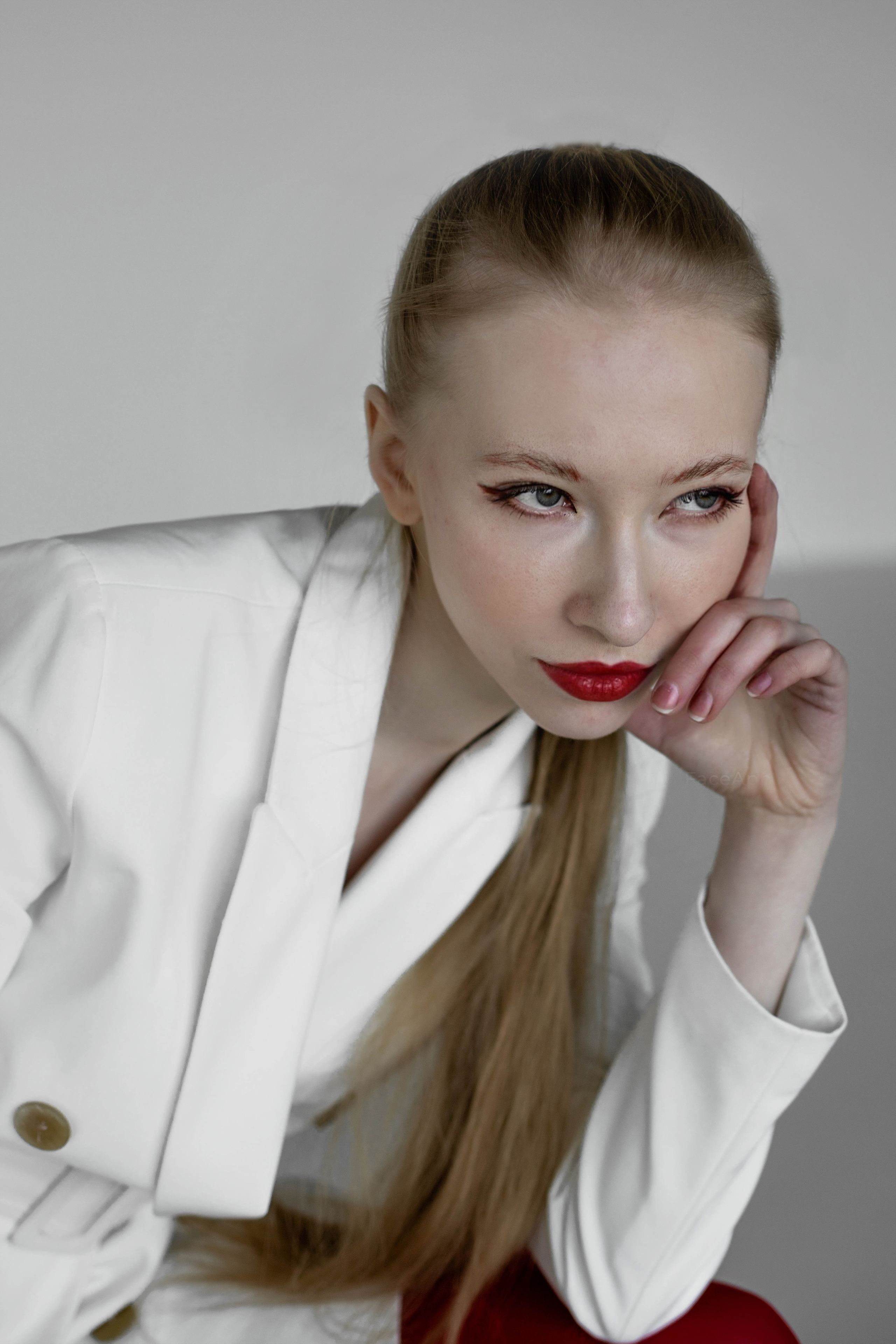 Любовь. RED&WHITE. Фотограф