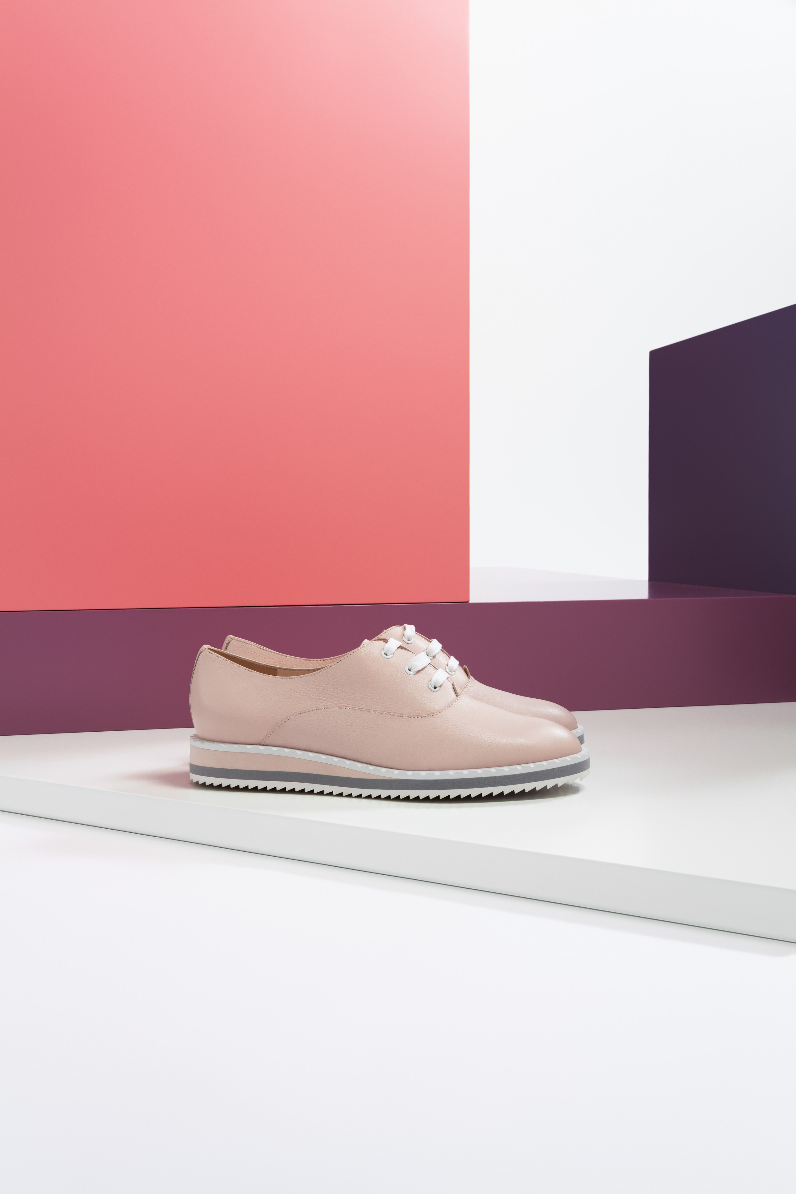 Обувь и аксессуары. Предметный фотограф. Москва. Продюсирование съемок, Set-design & пост-продакшн, E-commerce контент