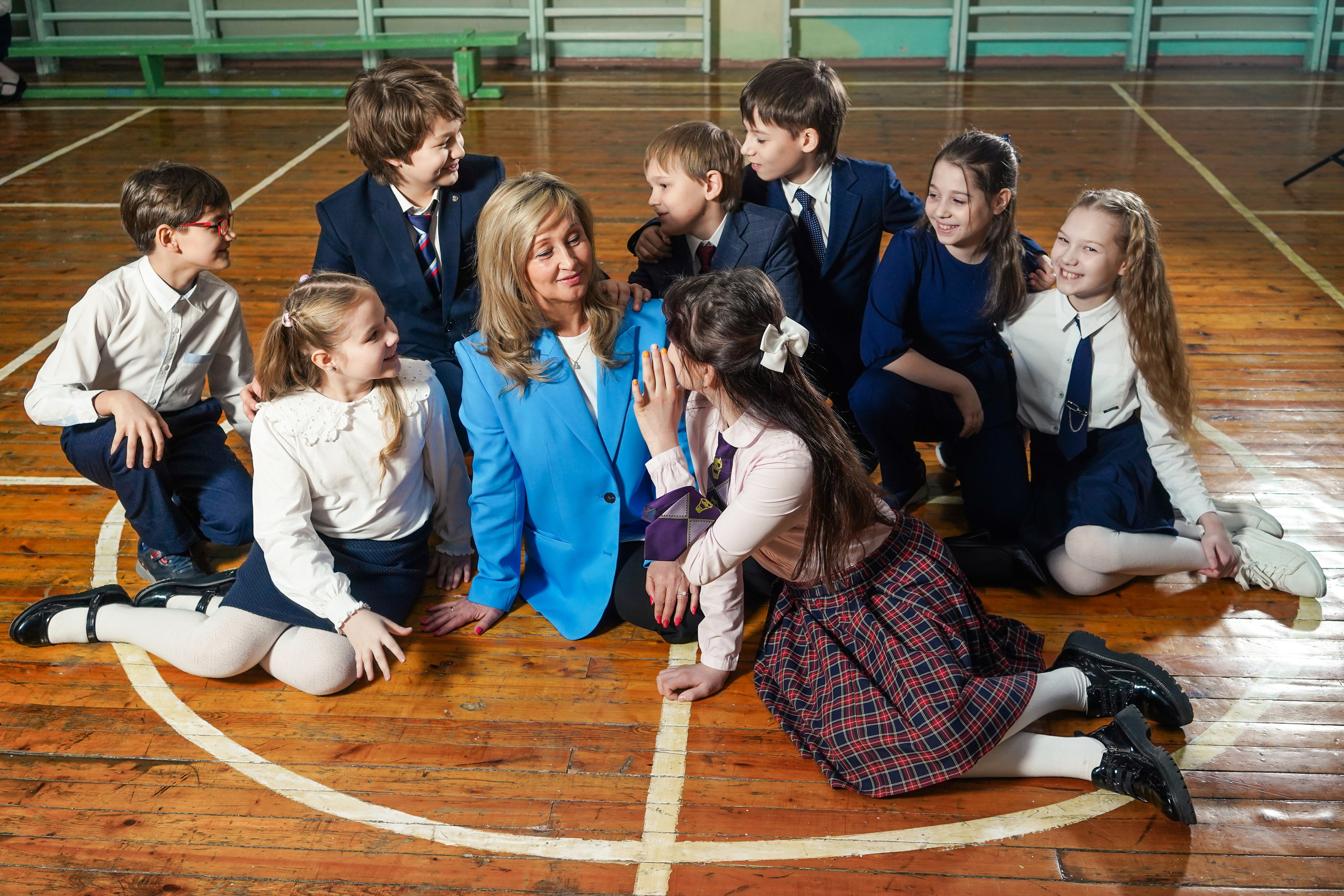 Выпускные альбомы, 4 класс Школа № 175 школьная фотосессия. Семейный и портретный фотограф в Екатеринбурге Анна Лобанова