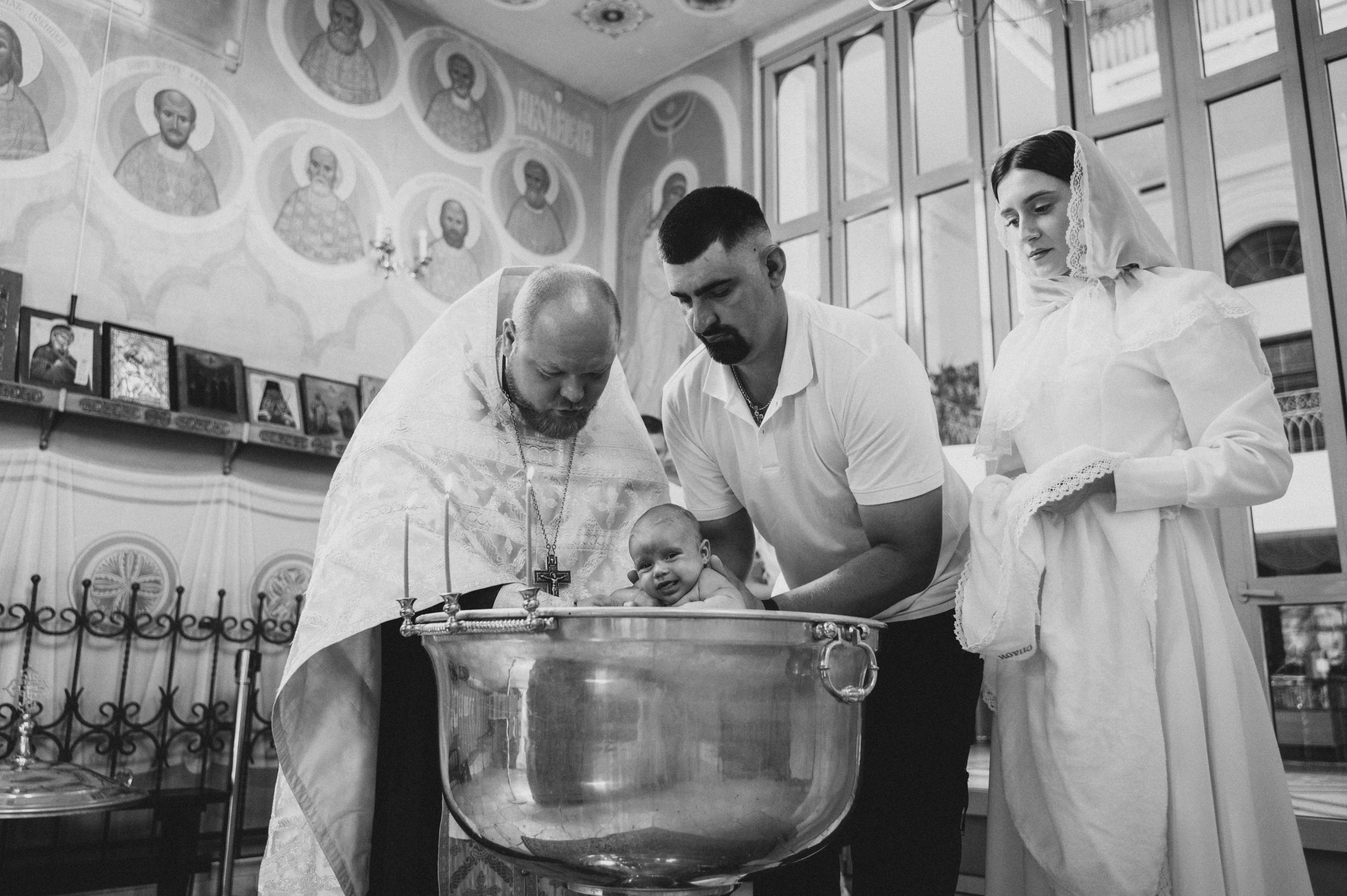 Крещение Арсения (Дом Милосердия). Семейный фотограф в Минске Дарья Дреко