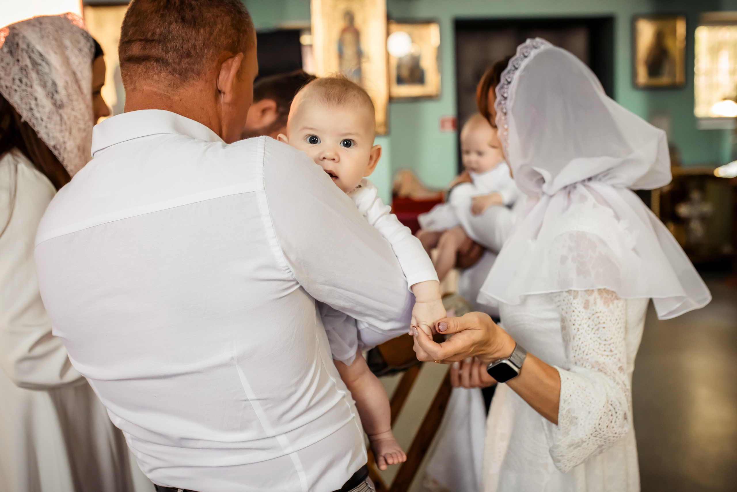 Крещение Милании и Эмилии