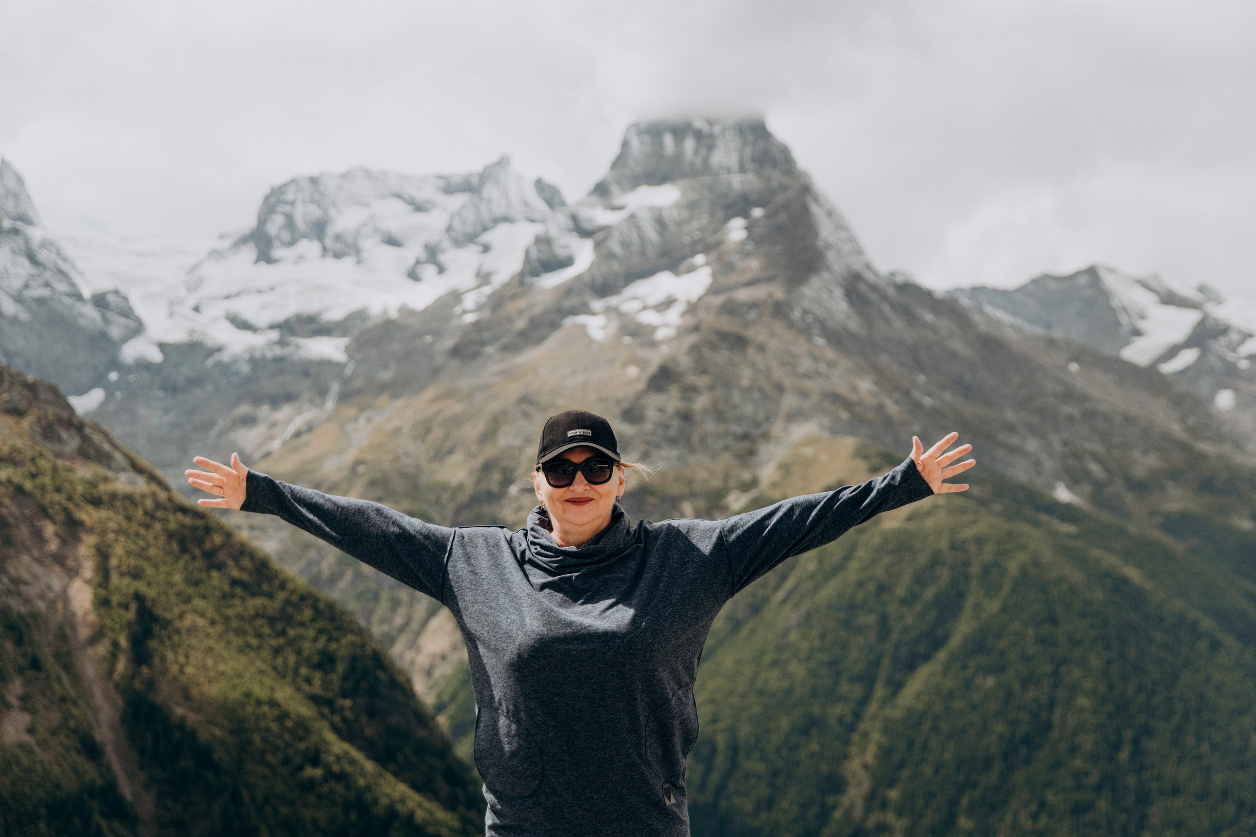 Юля с семьей, Домбай. Портфолио