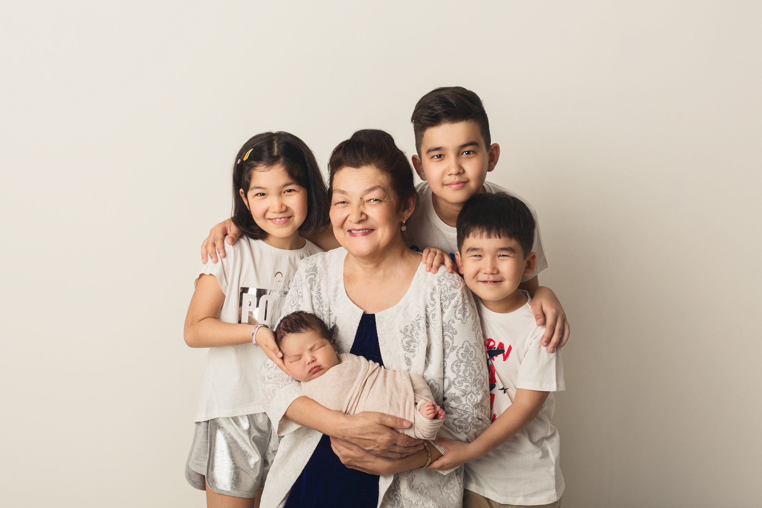 Семья. Фотограф беременности, новорождённых и деток до года в Актау