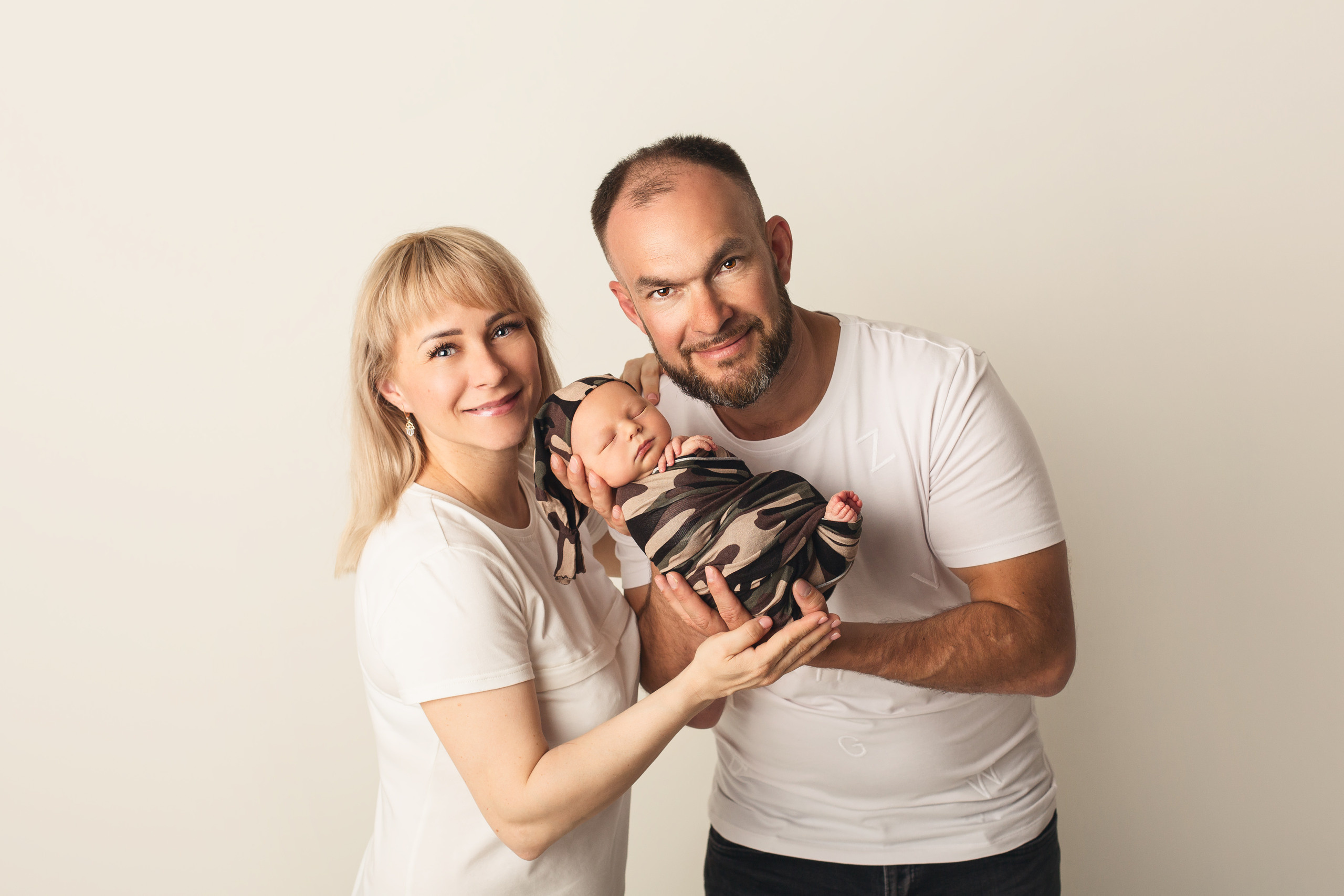 Семья. Фотограф беременности, новорождённых и деток до года в Актау