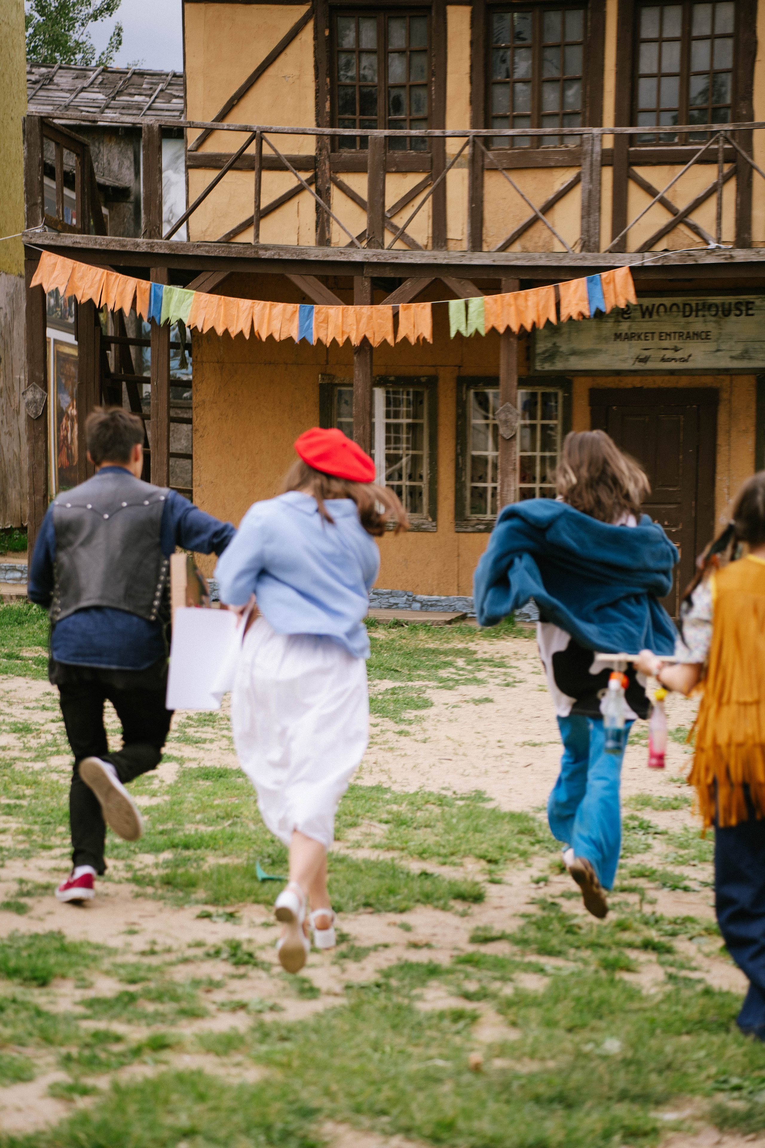 Бэкстейдж фотосессия (репортажа сьемка). TENZO | Creative Producer / Art Director