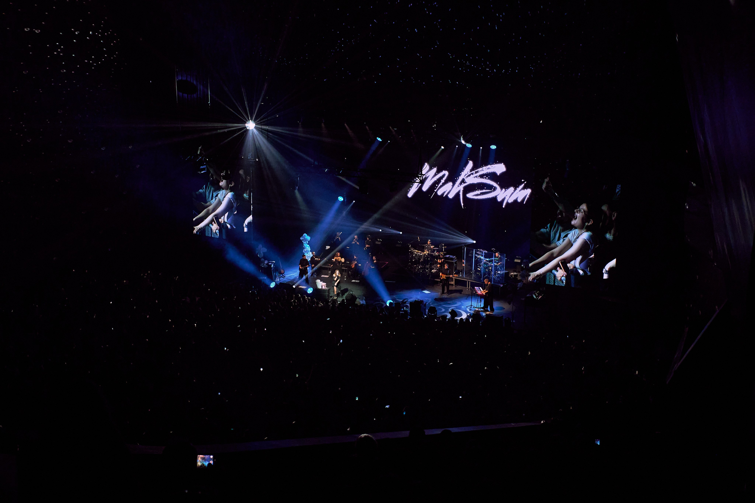 МАКСИМ & TELECLUB. Yekaterinburg, Sochi, Istanbul, Tiflis-Bshari Zaana’da fotoğrafçı