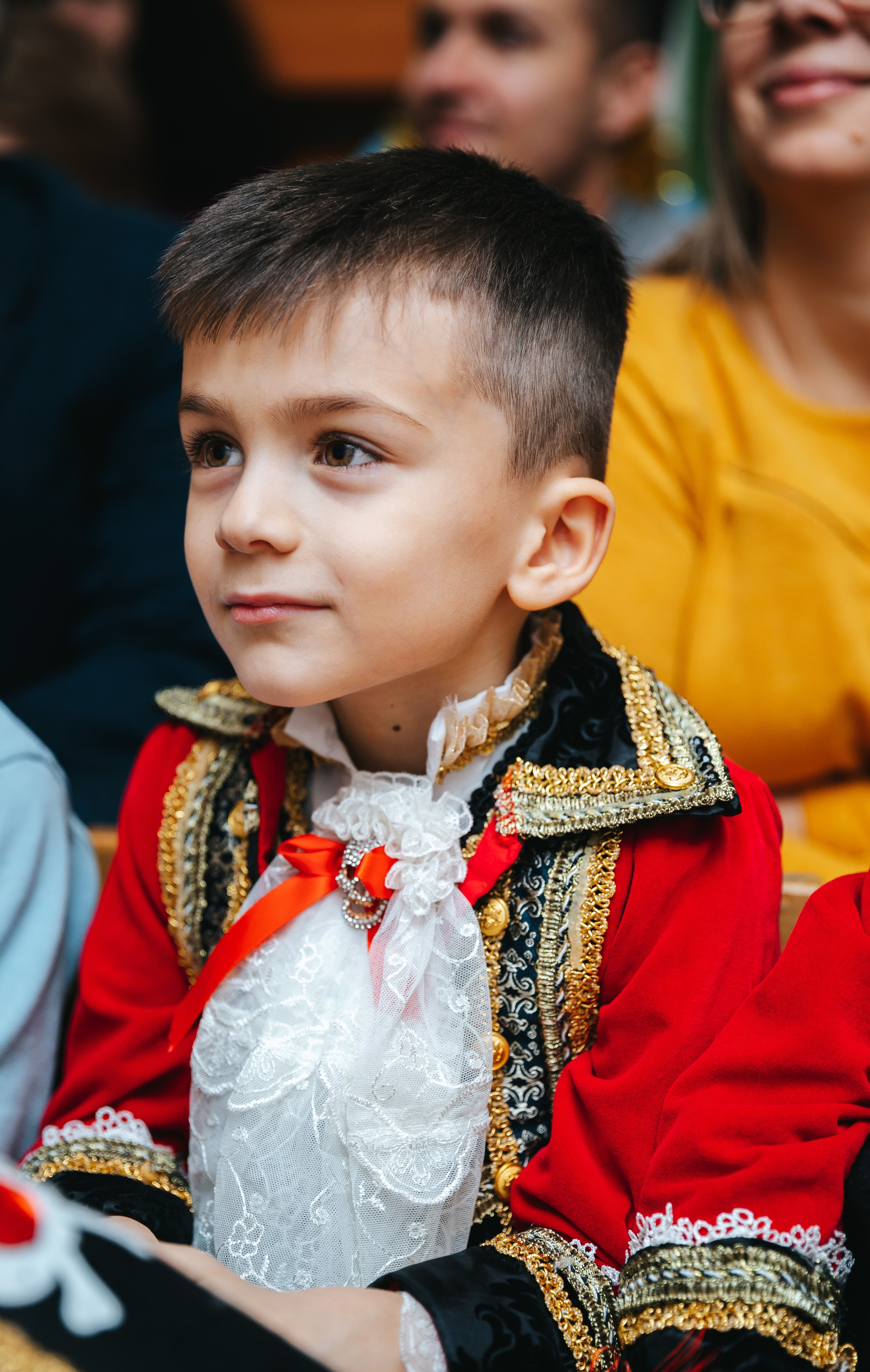 Новогодний утренник в Монтессори-садике. Семейный lifestyle фотограф в Санкт-Петербурге Людмила Пахомова