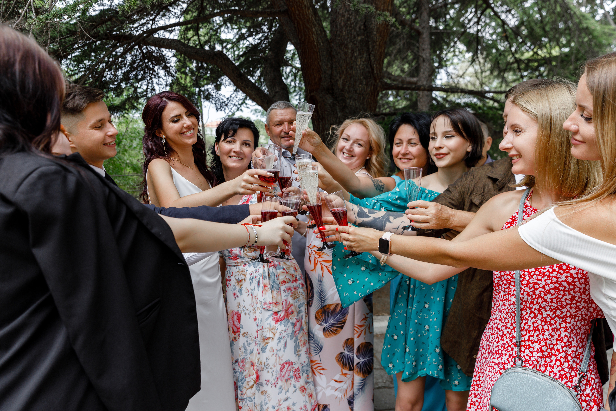 Прогулка под дождем. Анонс свадьбы Русланы и Евгения. Свадебный фотограф в Крыму и Севастополе Ольга Баскакова
