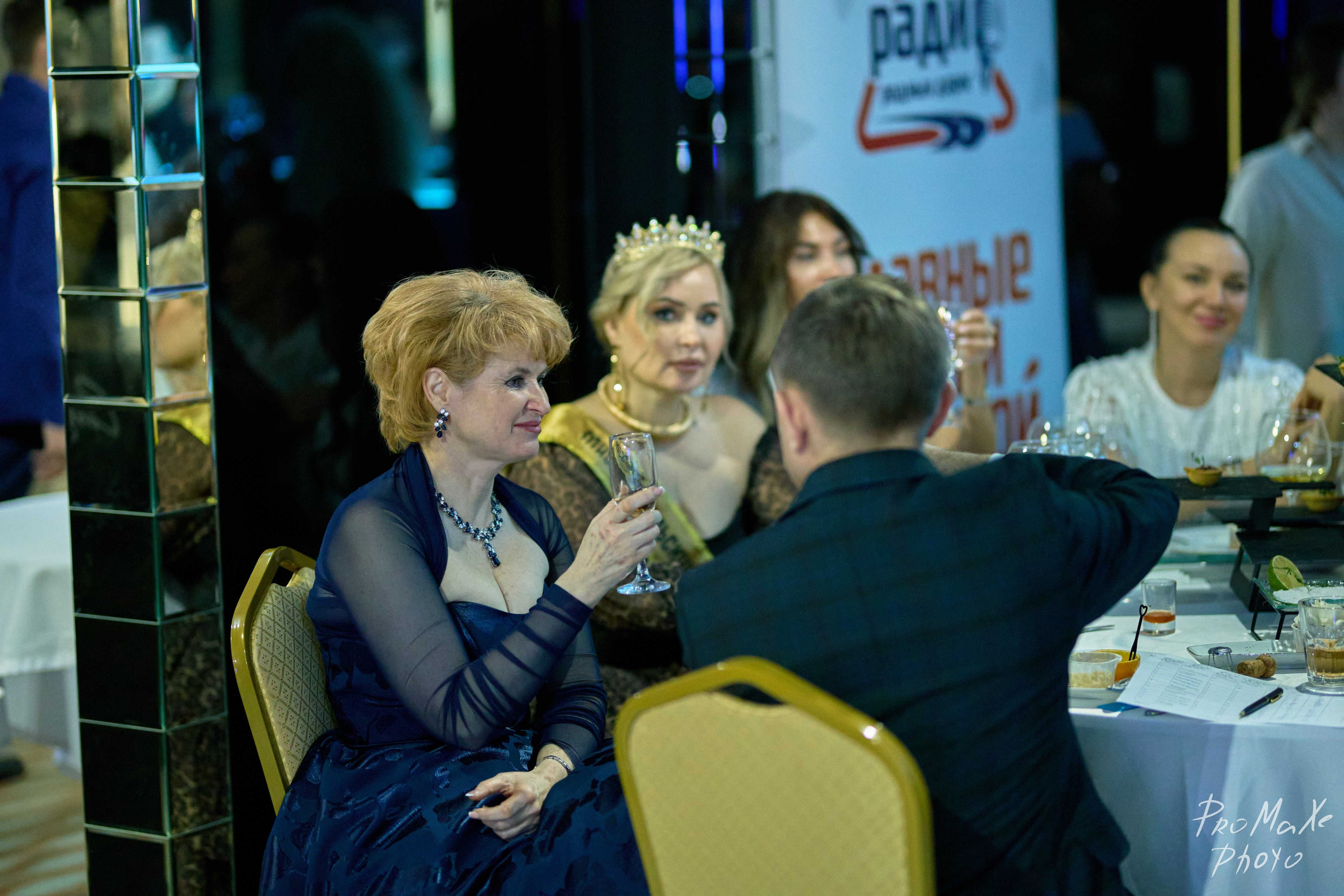 Зал КРАСА МАСС-МЕДИА ЧУВАШИИ. Владимир Суздалов (ProMaXe) — Портретный фотограф, тематические фотосессии в Чебоксарах