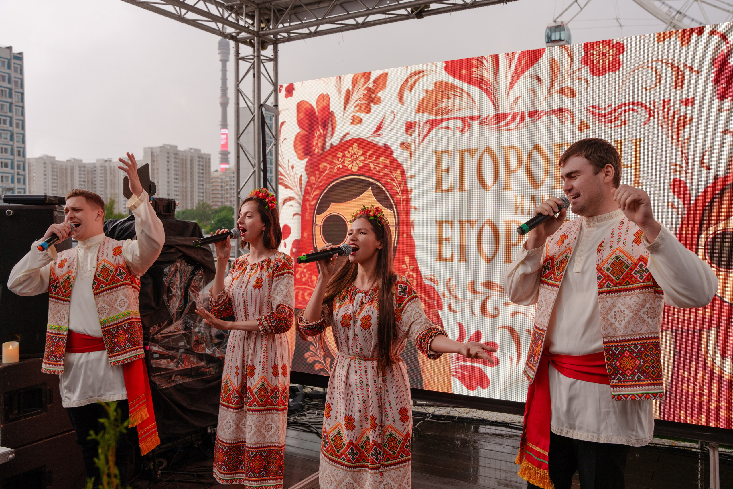 Репортажный фотограф на гендер пати в славянском стиле в Москве. Репортажный фотограф Москва Сергей Дружинин