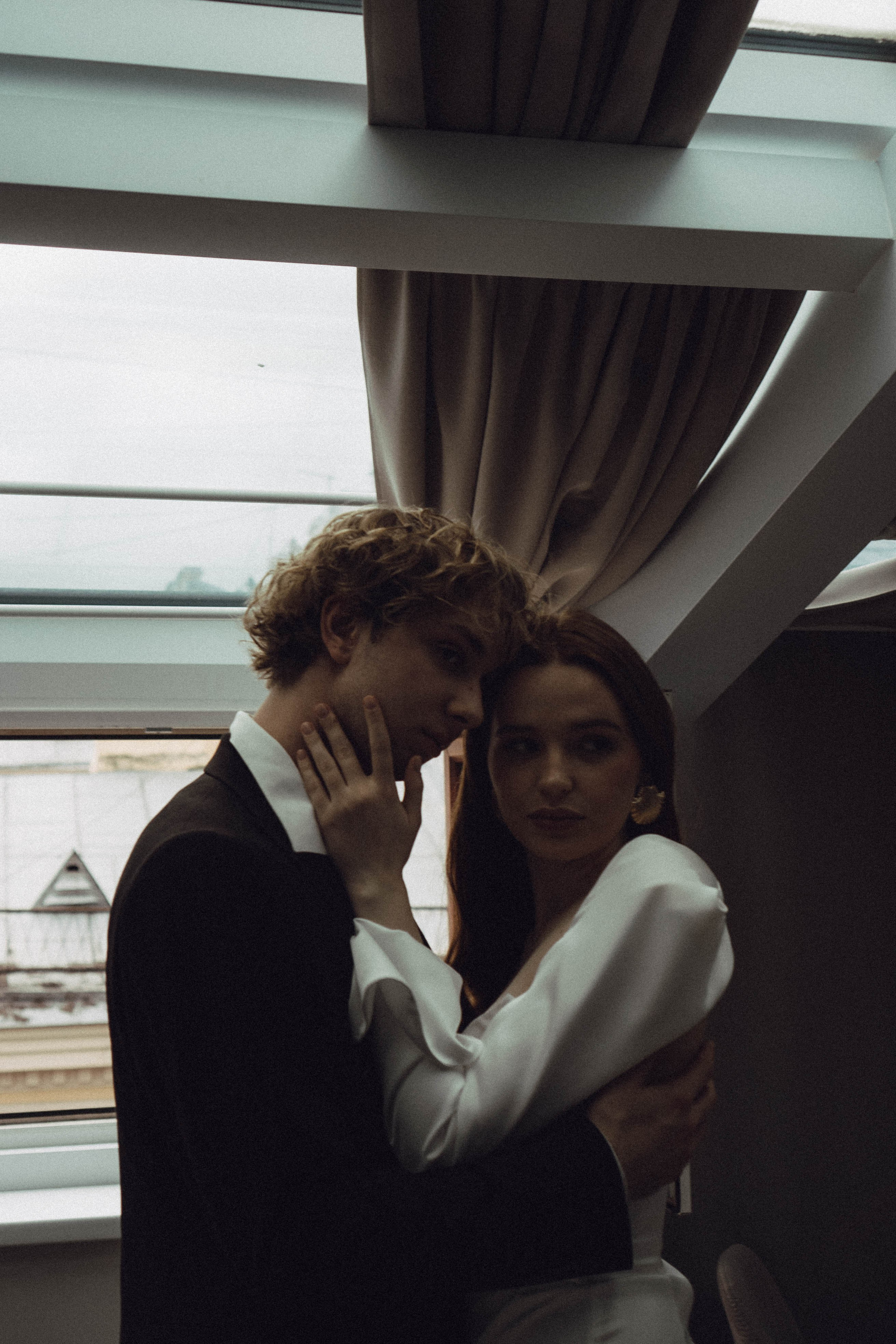 СВАДЕБНАЯ СЬЕМКА В ОТЕЛЕ. СБОРЫ ЖЕНИХА И НЕВЕСТЫ И ТАКЖЕ ТОР И ПОДГОТОВКА К ПРОГУЛКЕ. Профессиональный фотограф, Санкт-Петербург — Виктория Богомолова