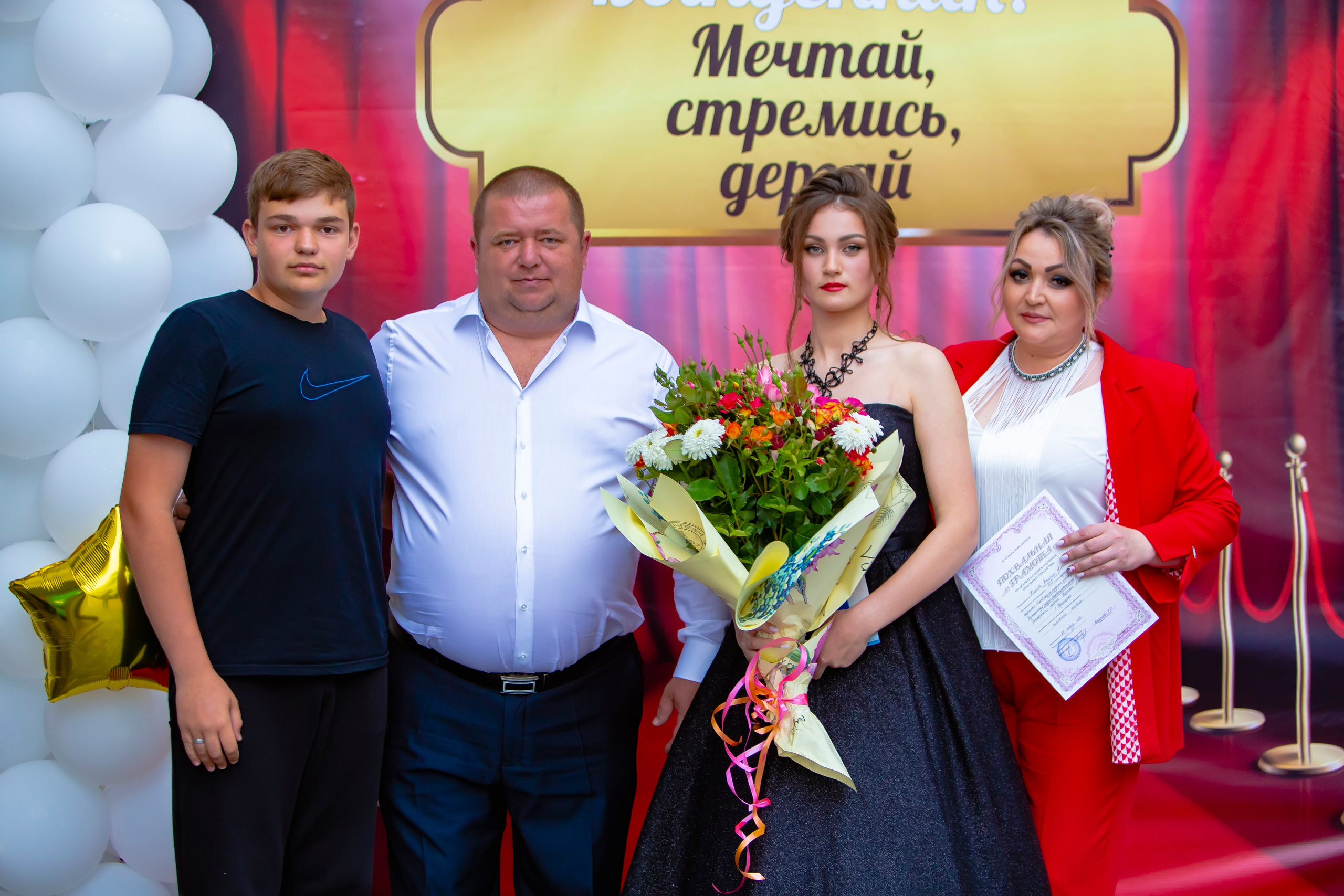 Выпускной вечер. Профессиональная съёмка и монтаж фото&видео в Курске и области