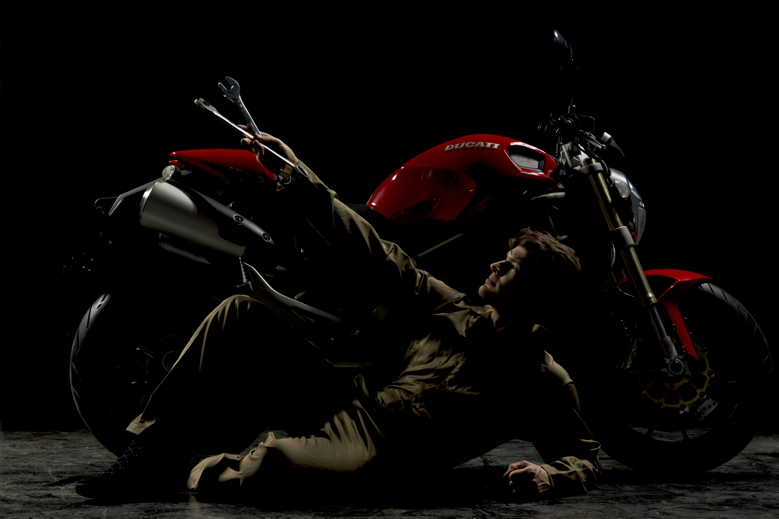 LANKARRA мотоблоггер. Photomantis