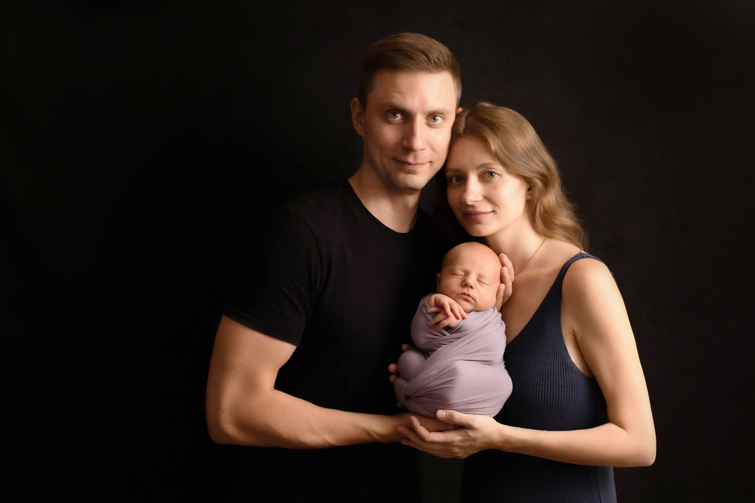 Портфолио Семья - Фотограф новорожденных: моменты счастья и связи. Фотограф новорожденных: волшебные моменты первых дней жизни