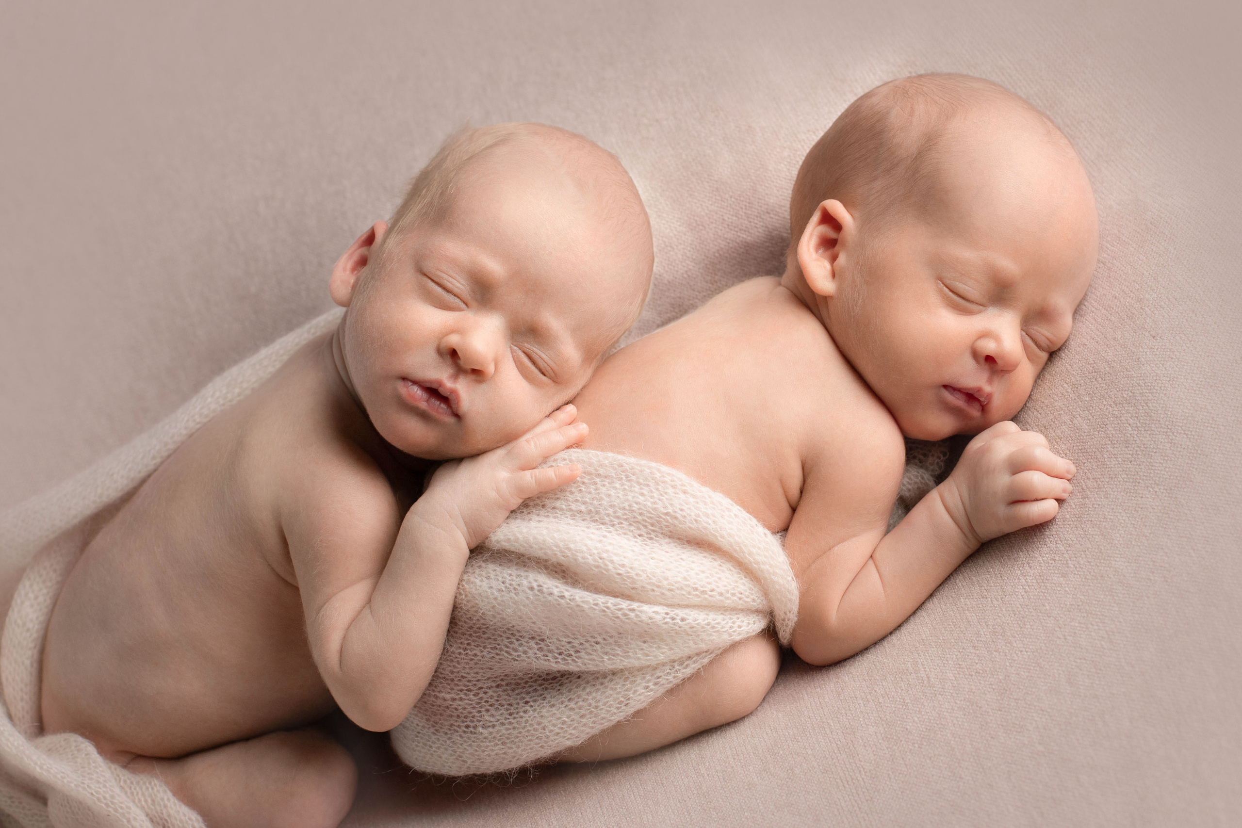 Портфолио Новорожденные - Фотограф новорожденных: искусство запечатлен. Фотограф новорожденных: волшебные моменты первых дней жизни