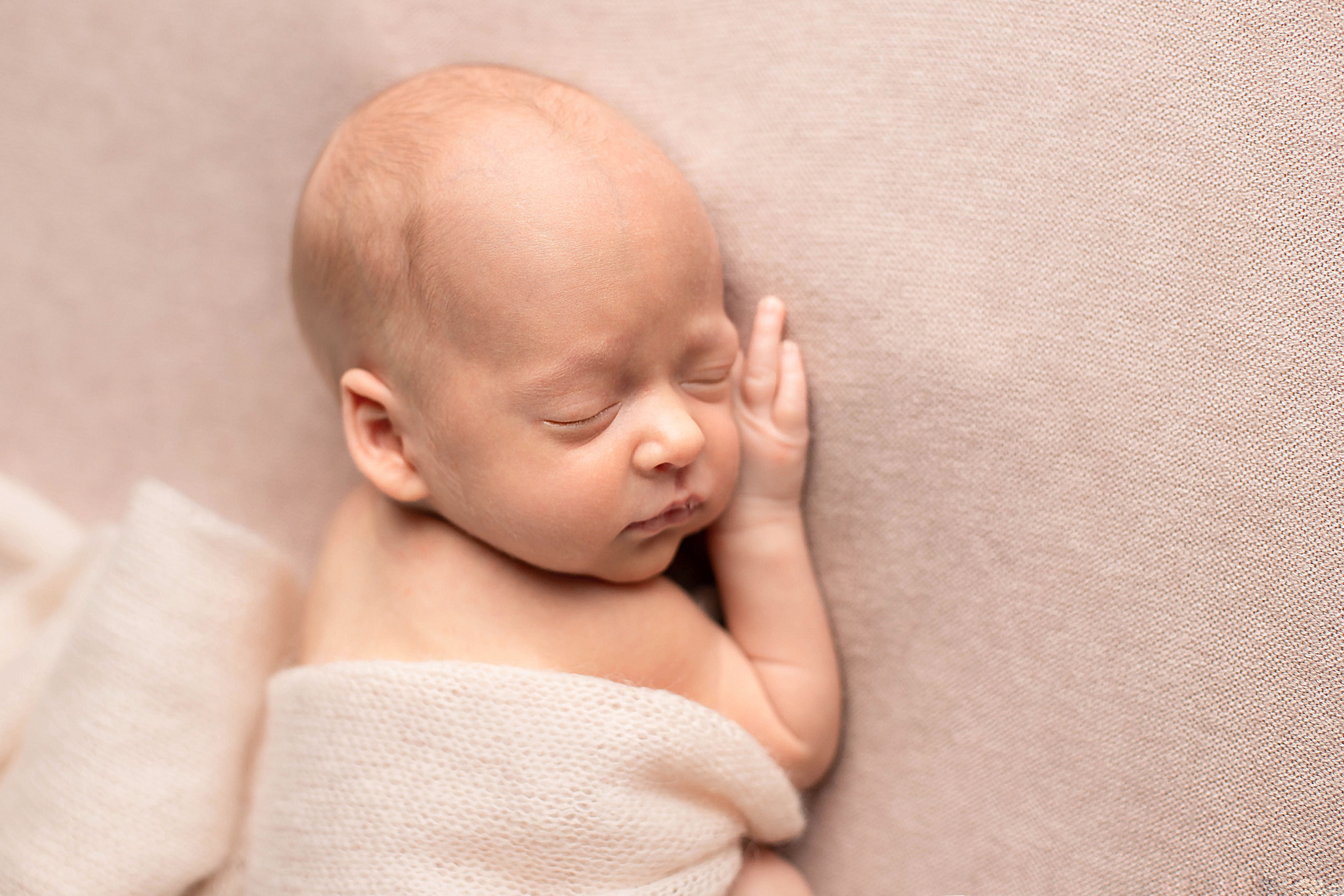 Портфолио Новорожденные - Фотограф новорожденных: искусство запечатлен. Фотограф новорожденных: волшебные моменты первых дней жизни