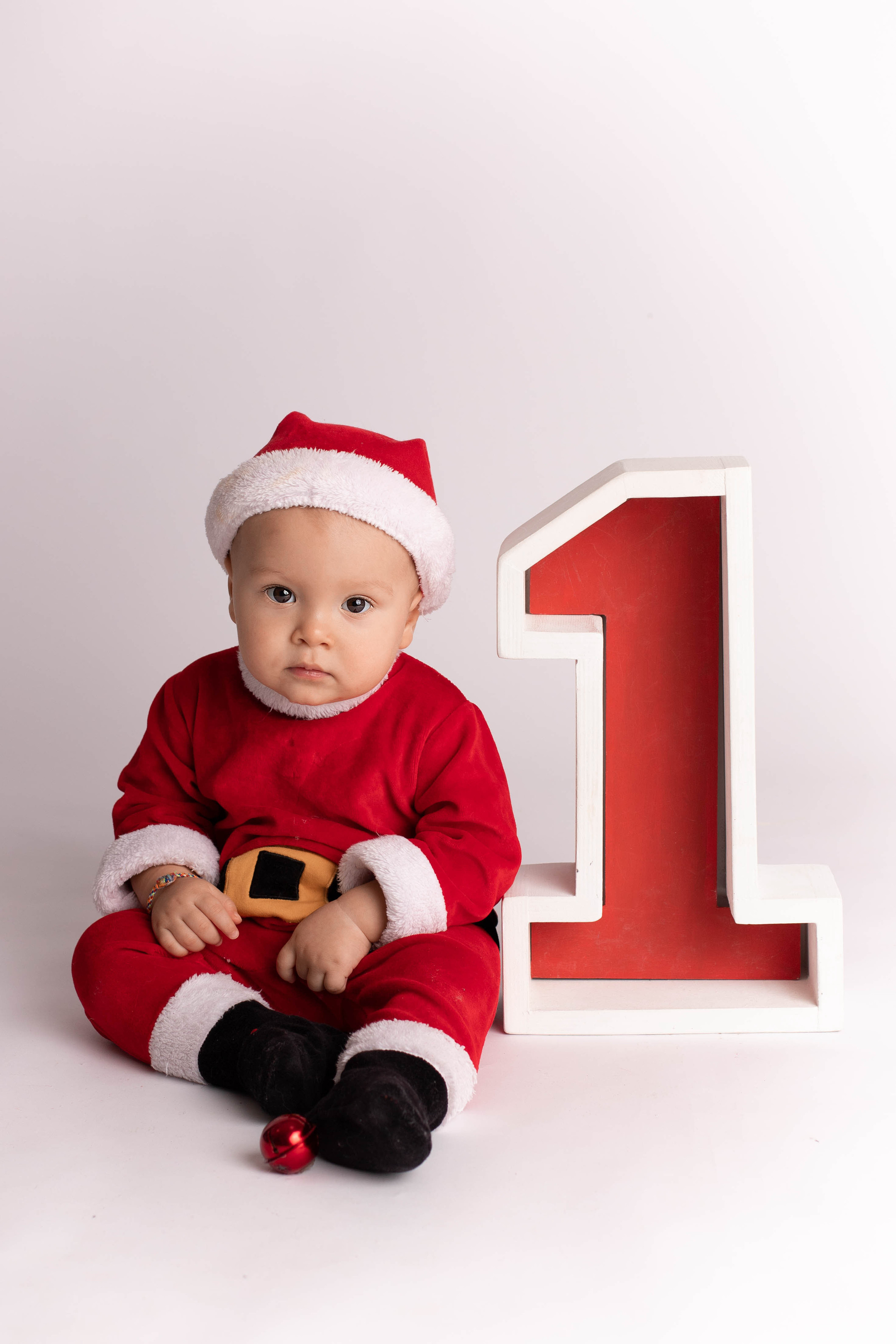 От 9 месяцев  - Фотограф новорожденных: магия детства в каждом снимке. Фотограф новорожденных: волшебные моменты первых дней жизни