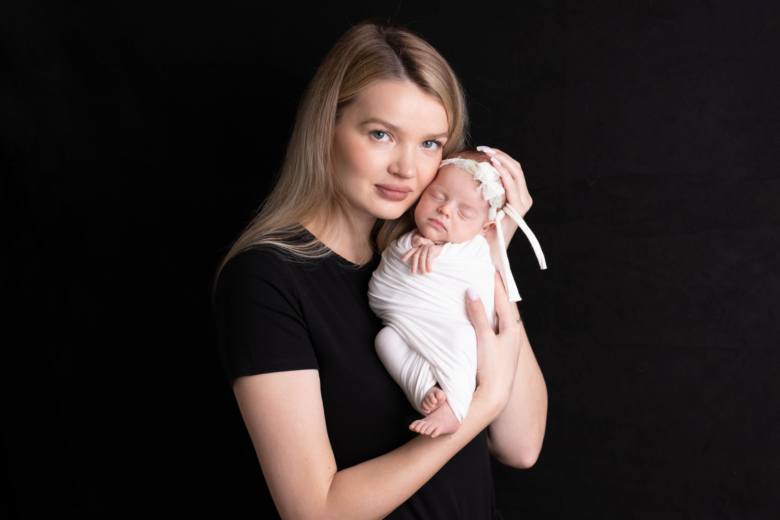 Портфолио Семья - Фотограф новорожденных: моменты счастья и связи. Фотограф новорожденных: волшебные моменты первых дней жизни