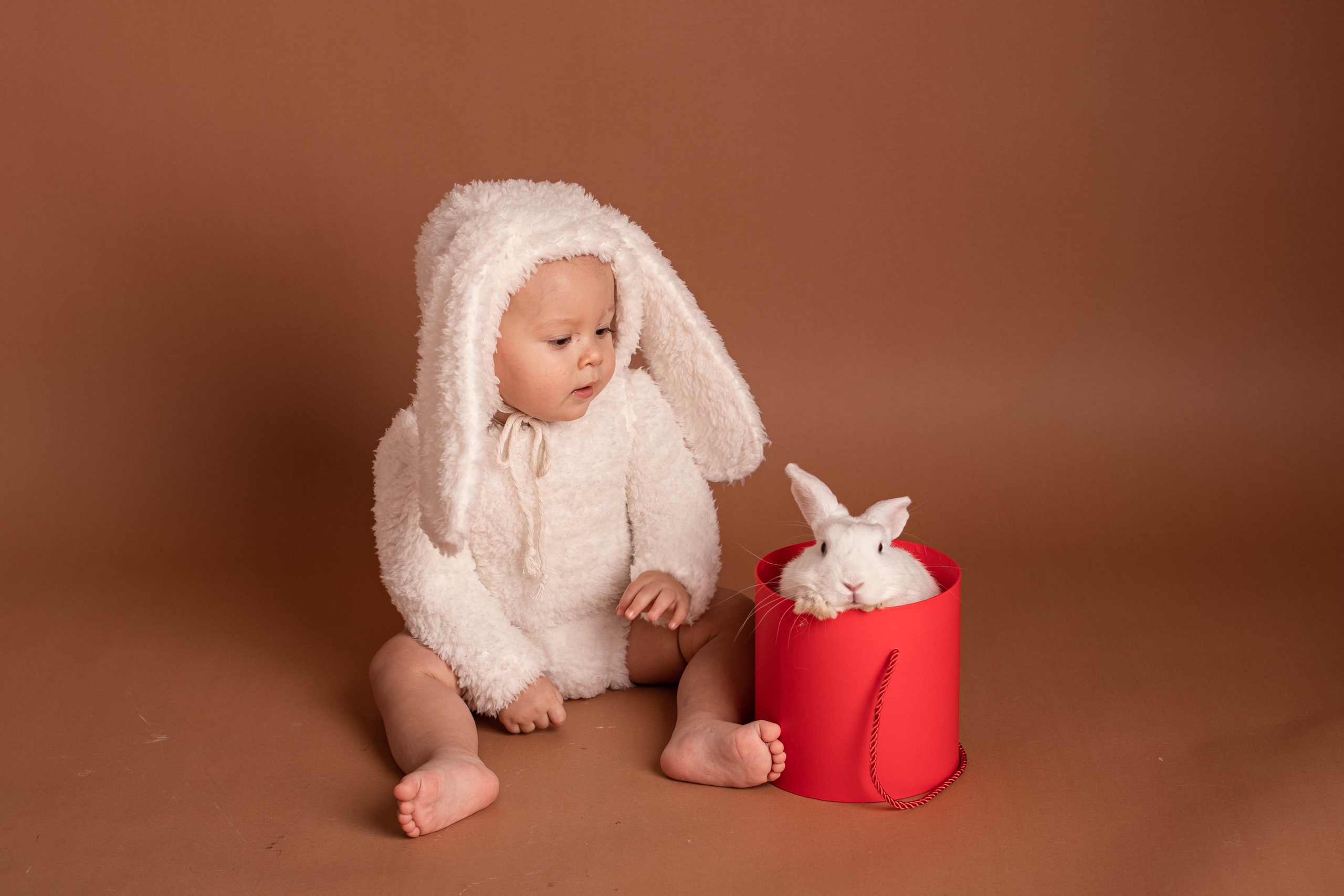 От 9 месяцев  - Фотограф новорожденных: магия детства в каждом снимке. Фотограф новорожденных: волшебные моменты первых дней жизни