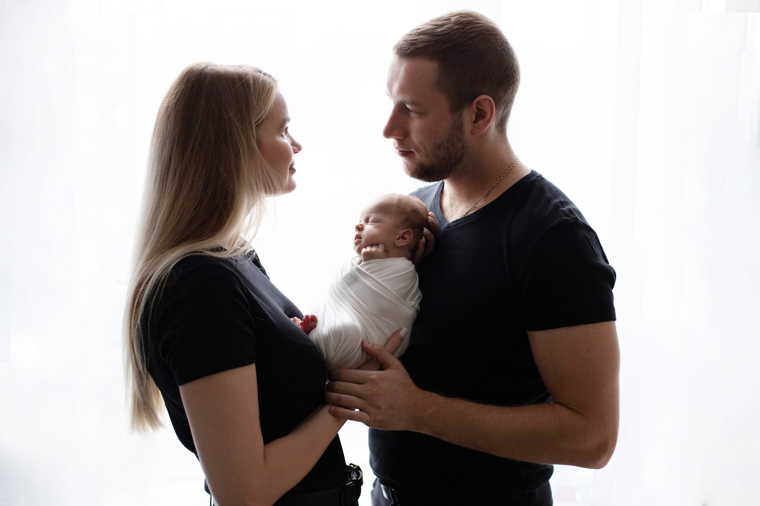 Портфолио Семья - Фотограф новорожденных: моменты счастья и связи. Фотограф новорожденных: волшебные моменты первых дней жизни