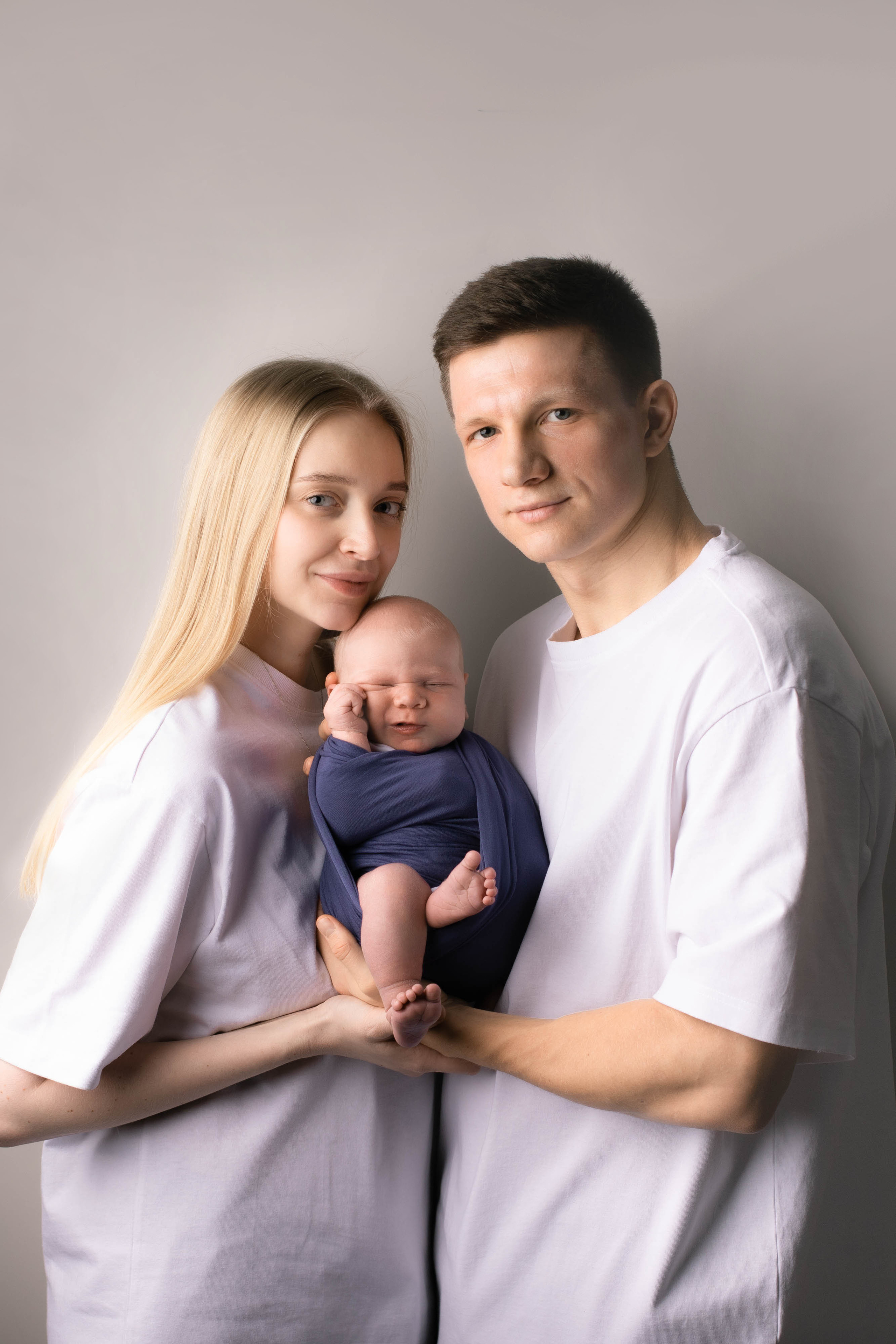 Портфолио Семья - Фотограф новорожденных: моменты счастья и связи. Фотограф новорожденных: волшебные моменты первых дней жизни