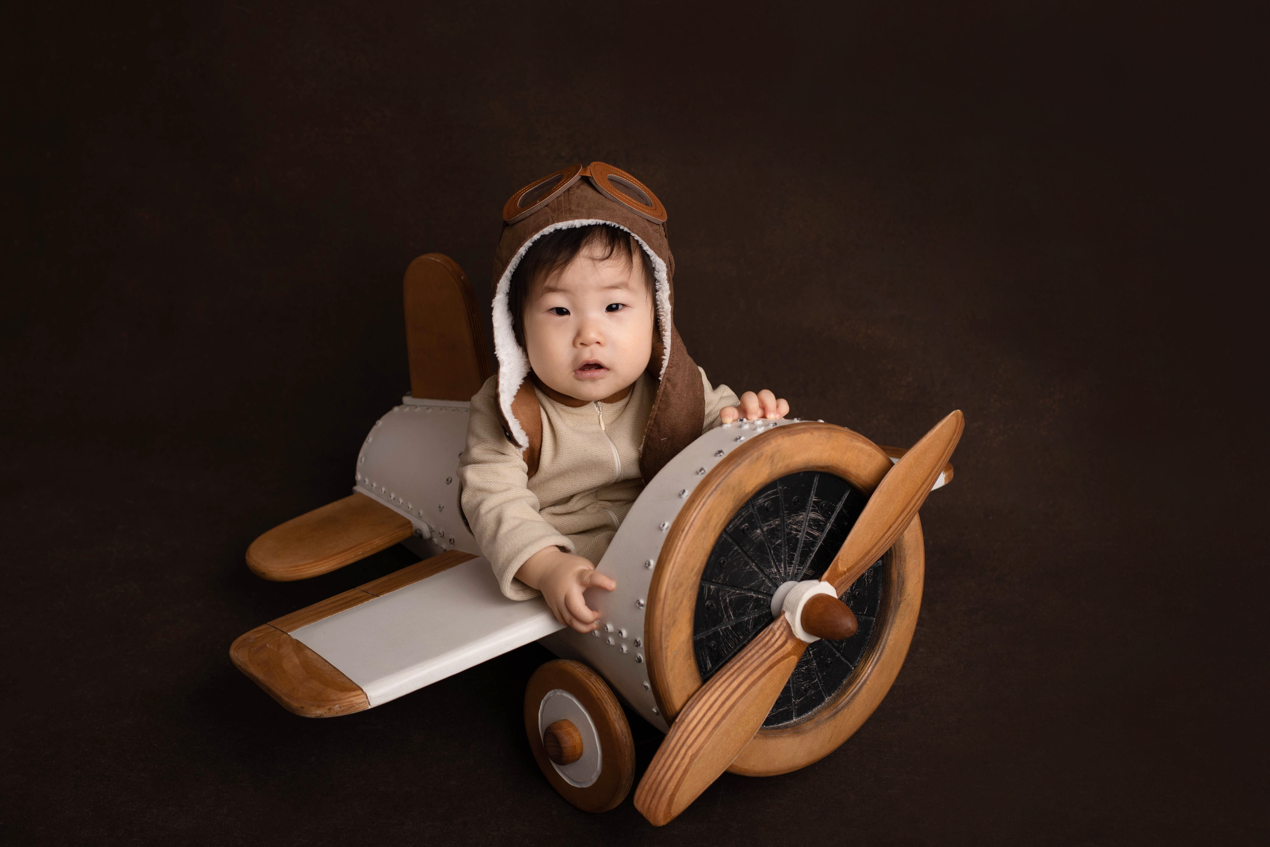 От 9 месяцев  - Фотограф новорожденных: магия детства в каждом снимке. Фотограф новорожденных: волшебные моменты первых дней жизни