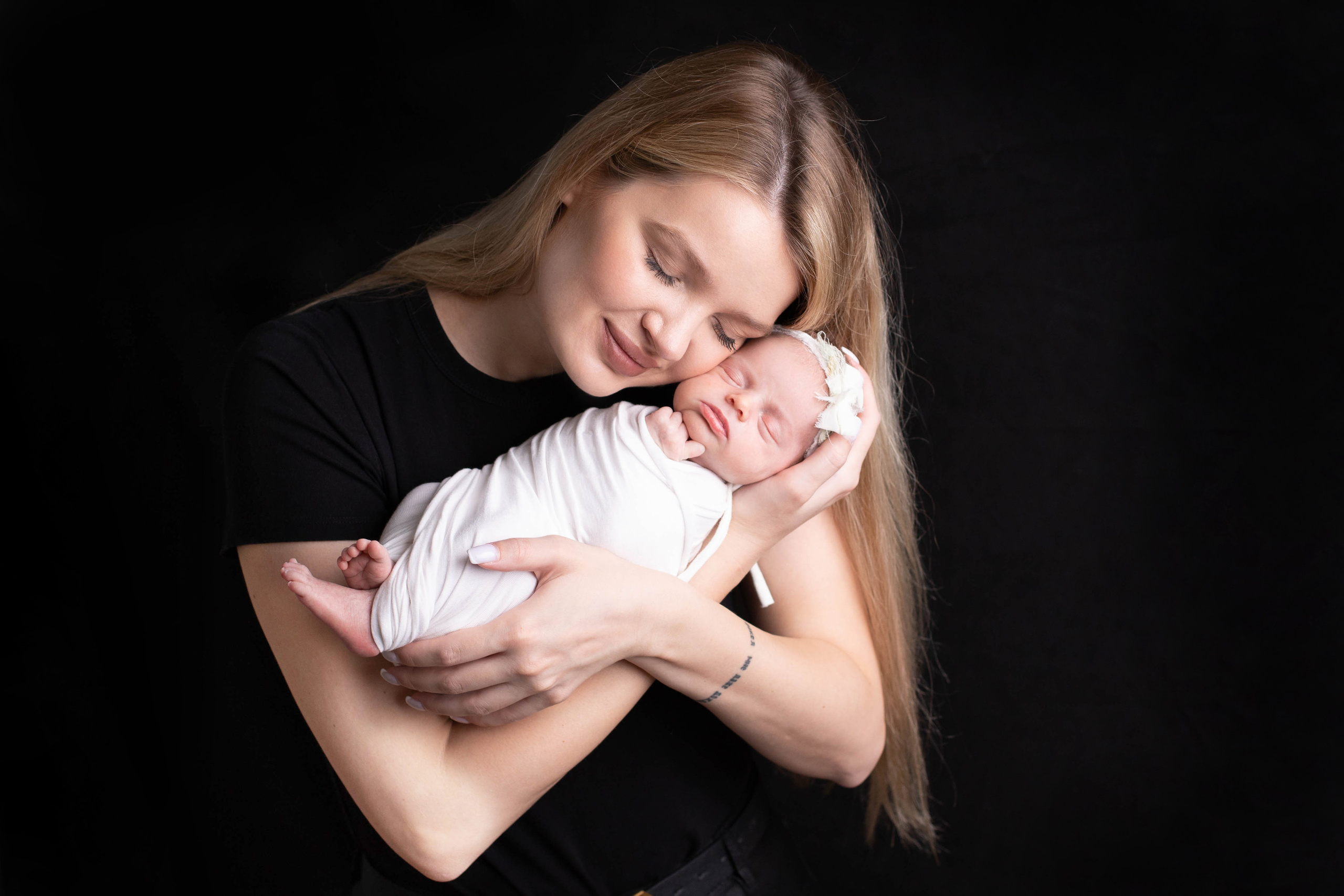 Портфолио Семья - Фотограф новорожденных: моменты счастья и связи. Фотограф новорожденных: волшебные моменты первых дней жизни