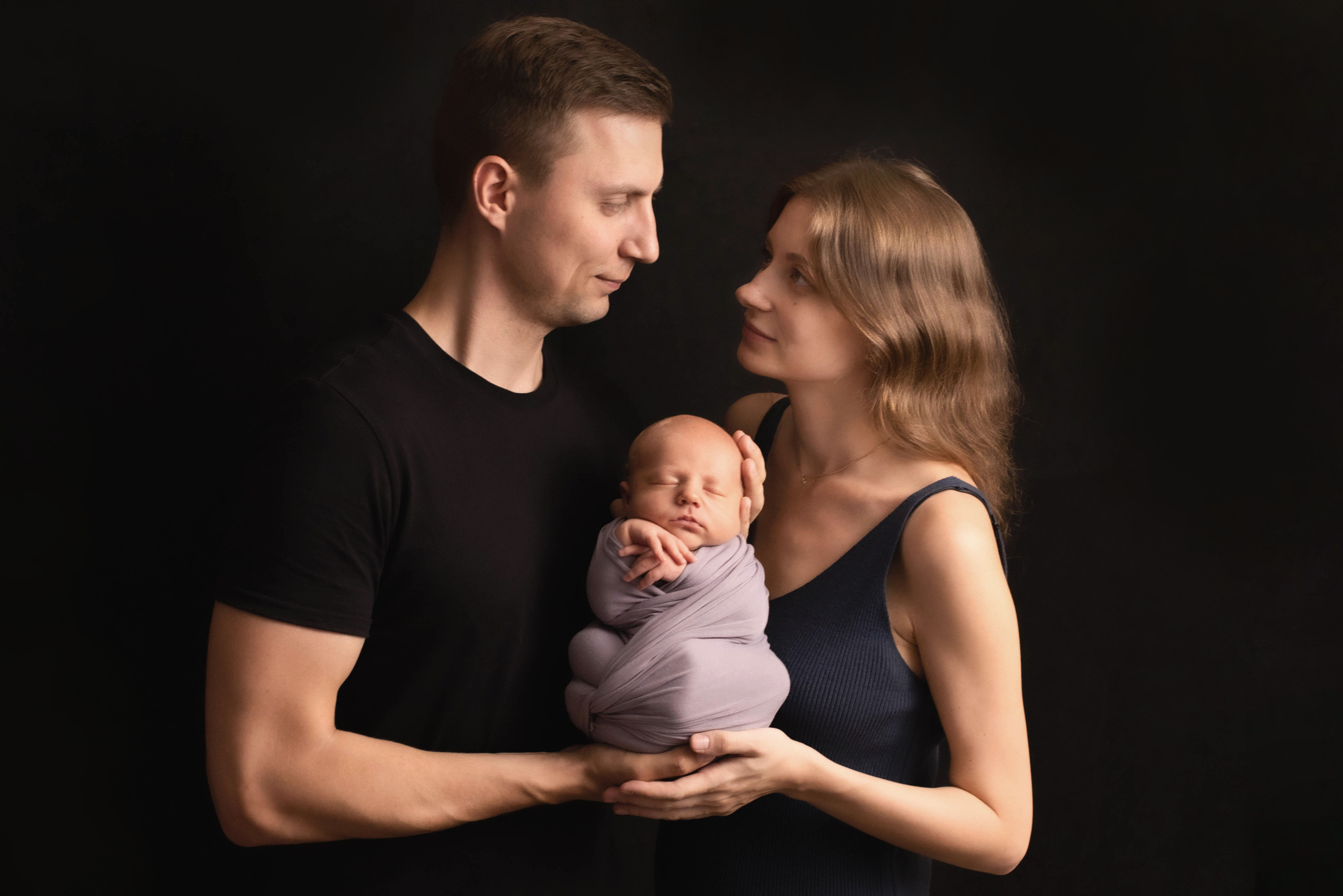 Портфолио Семья - Фотограф новорожденных: моменты счастья и связи. Фотограф новорожденных: волшебные моменты первых дней жизни