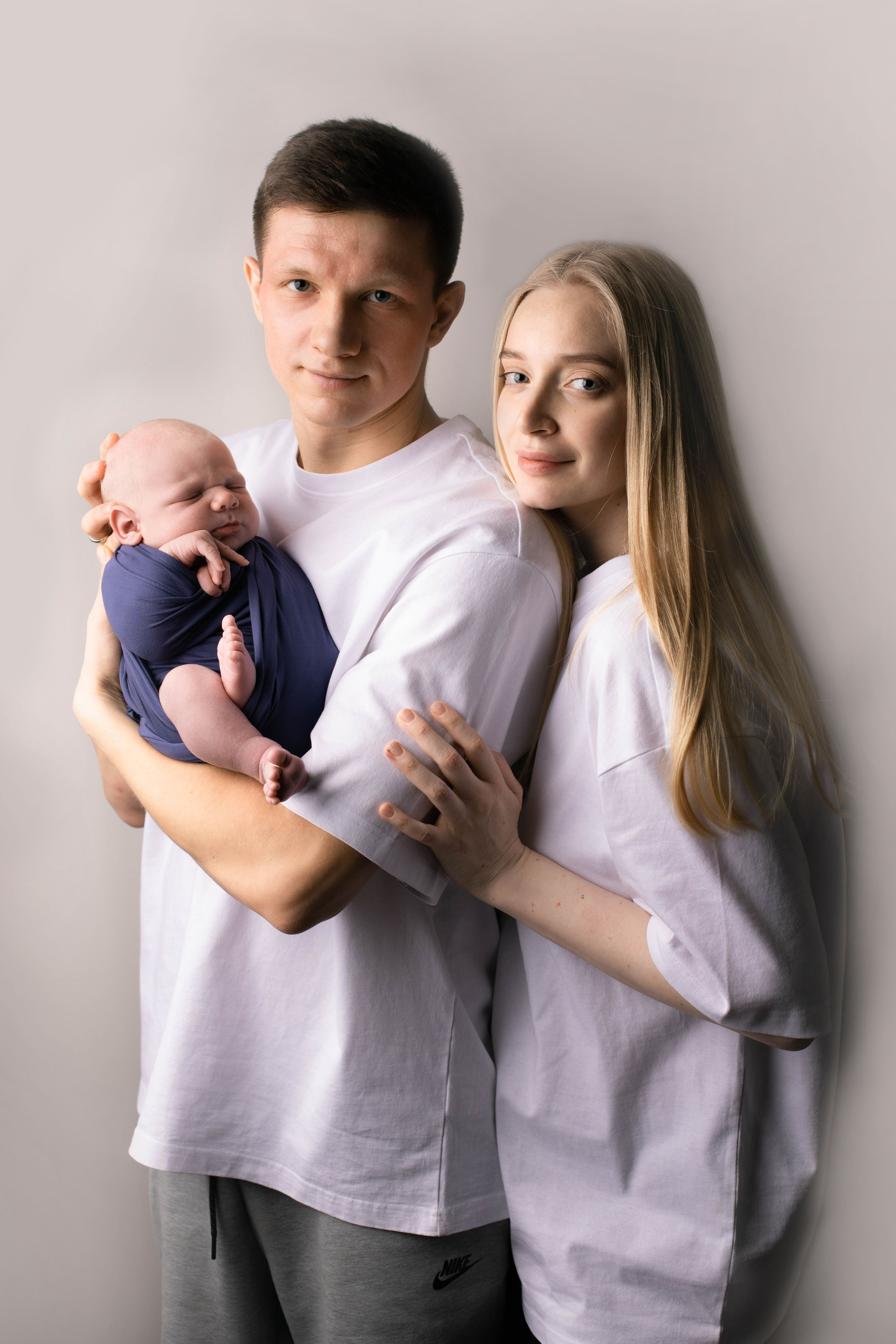 Портфолио Семья - Фотограф новорожденных: моменты счастья и связи. Фотограф новорожденных: волшебные моменты первых дней жизни