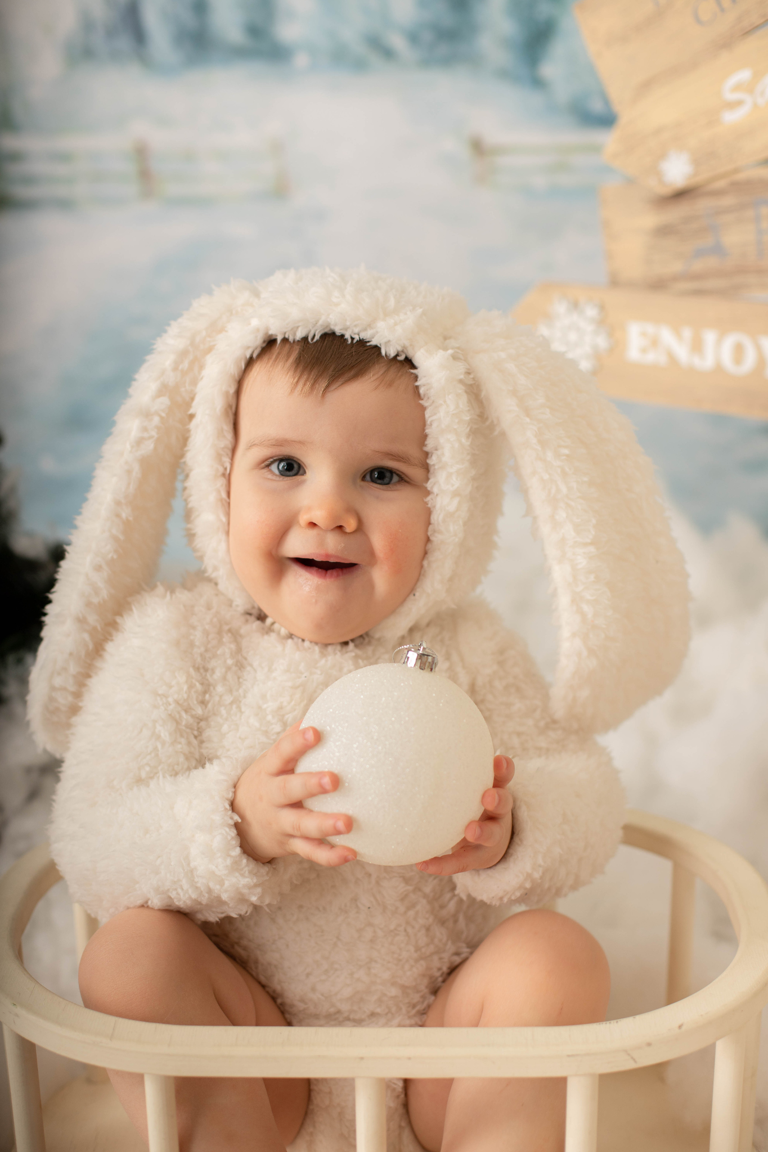 От 9 месяцев  - Фотограф новорожденных: магия детства в каждом снимке. Фотограф новорожденных: волшебные моменты первых дней жизни