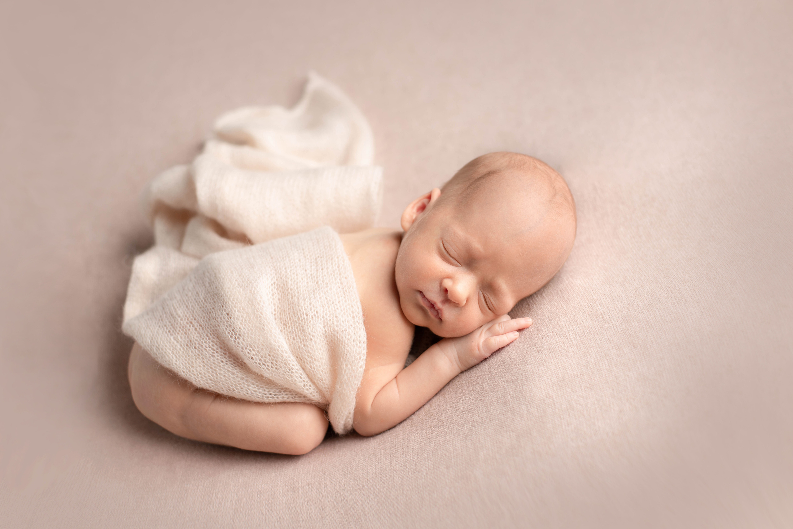 Портфолио Новорожденные - Фотограф новорожденных: искусство запечатлен. Фотограф новорожденных: волшебные моменты первых дней жизни