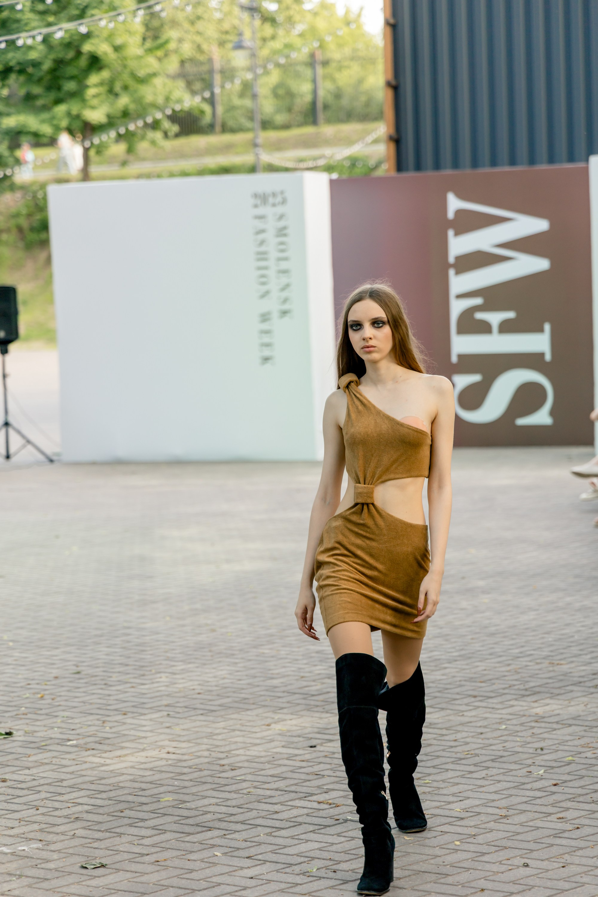 Smolensk Fashion Week 2025_показы_ДЕНЬ 1_ВЕЧЕРНИЙ ПОКАЗ_19:00. Главная