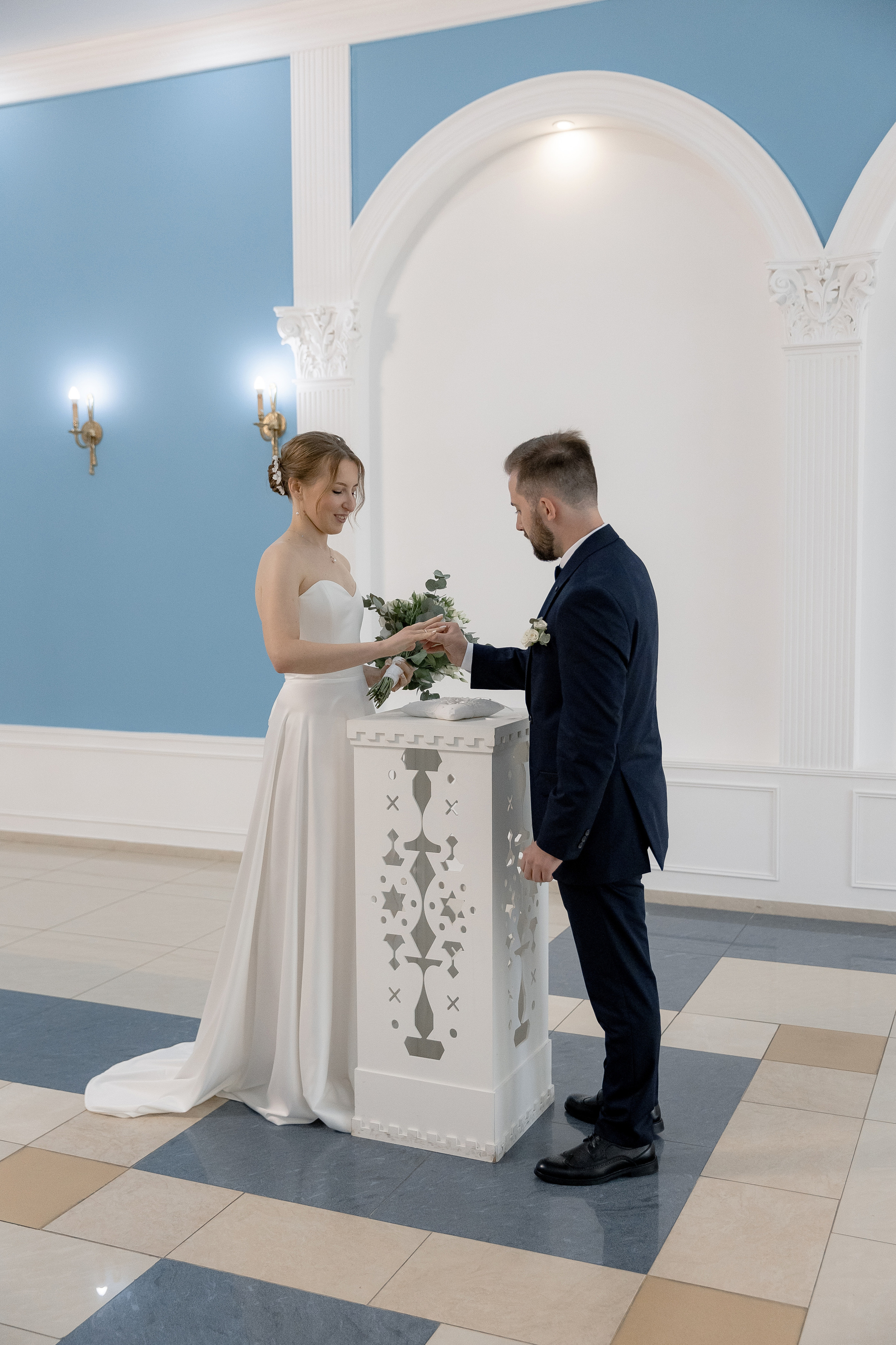 Анонс свадебных фотографий Артема и Натальи в Парке Коломенское. Свадебный фотограф Домодедово Москва Катерина Алехина