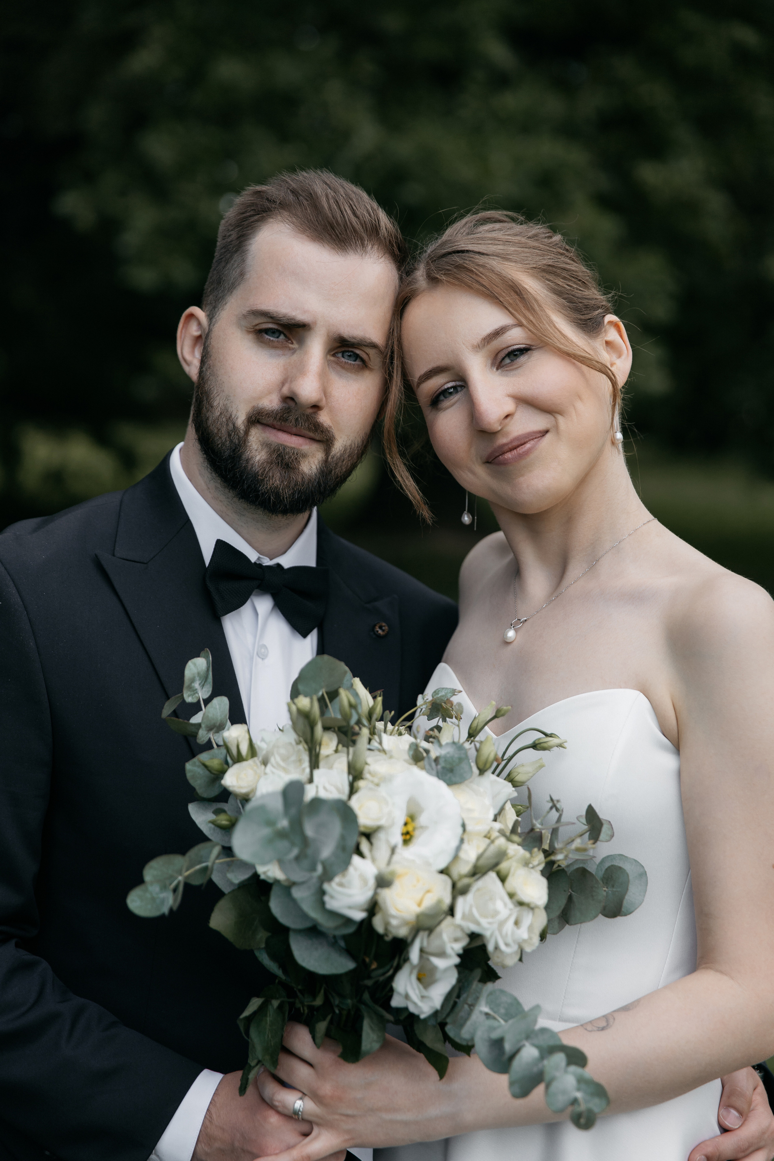 Анонс свадебных фотографий Артема и Натальи в Парке Коломенское. Свадебный фотограф Домодедово Москва Катерина Алехина