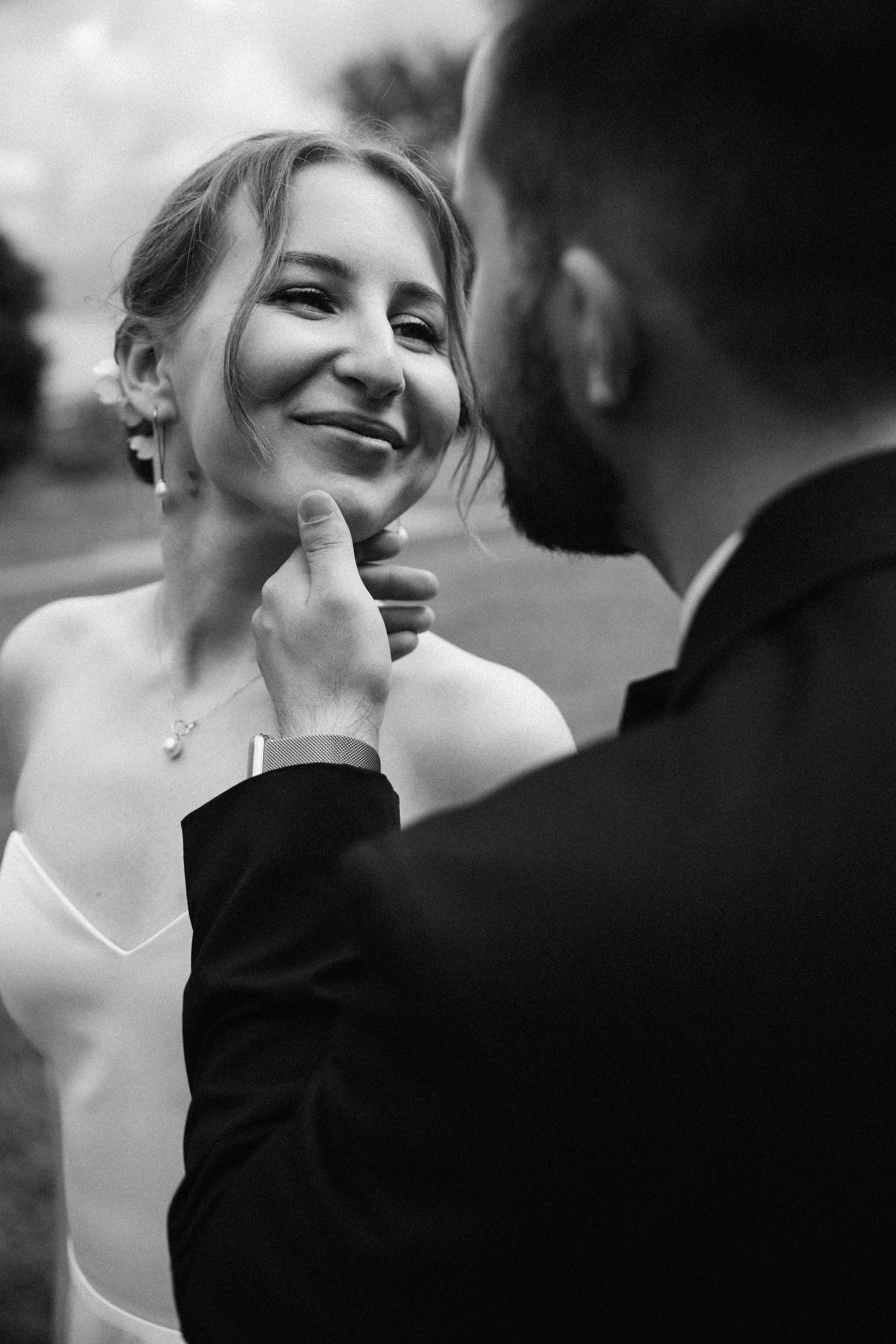 Анонс свадебных фотографий Артема и Натальи в Парке Коломенское. Свадебный фотограф Домодедово Москва Катерина Алехина