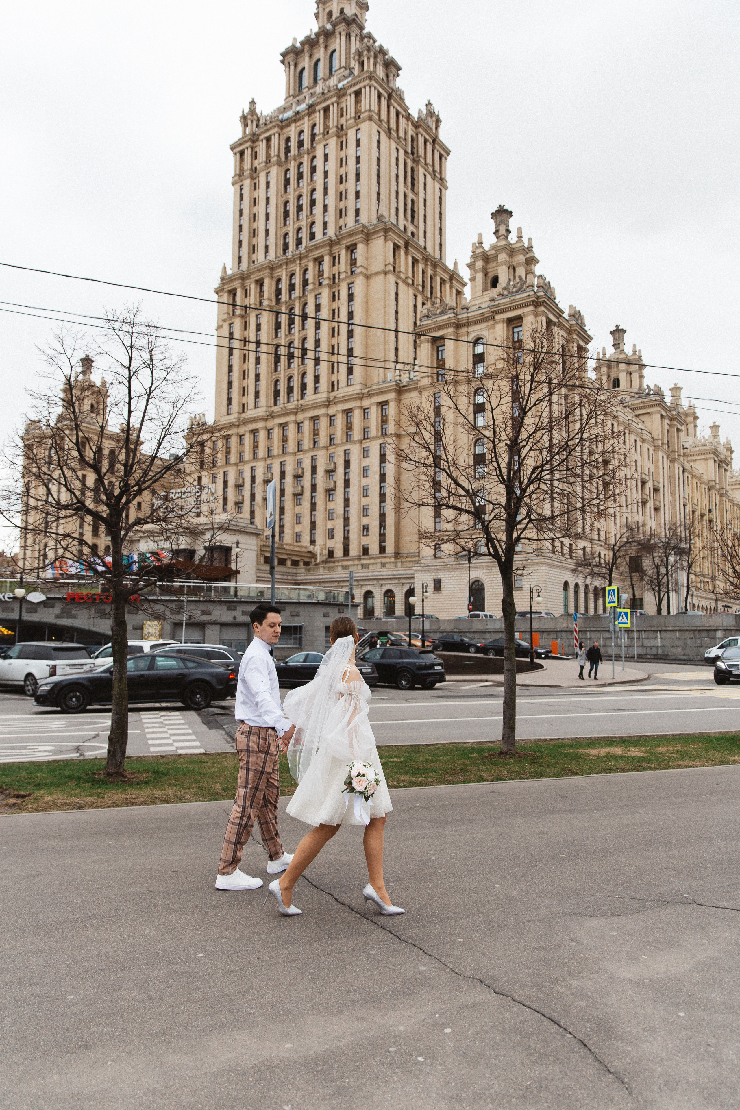 Анонс свадебных фотографий Романа и Елизаветы в Москве. Свадебный фотограф Домодедово Москва Катерина Алехина