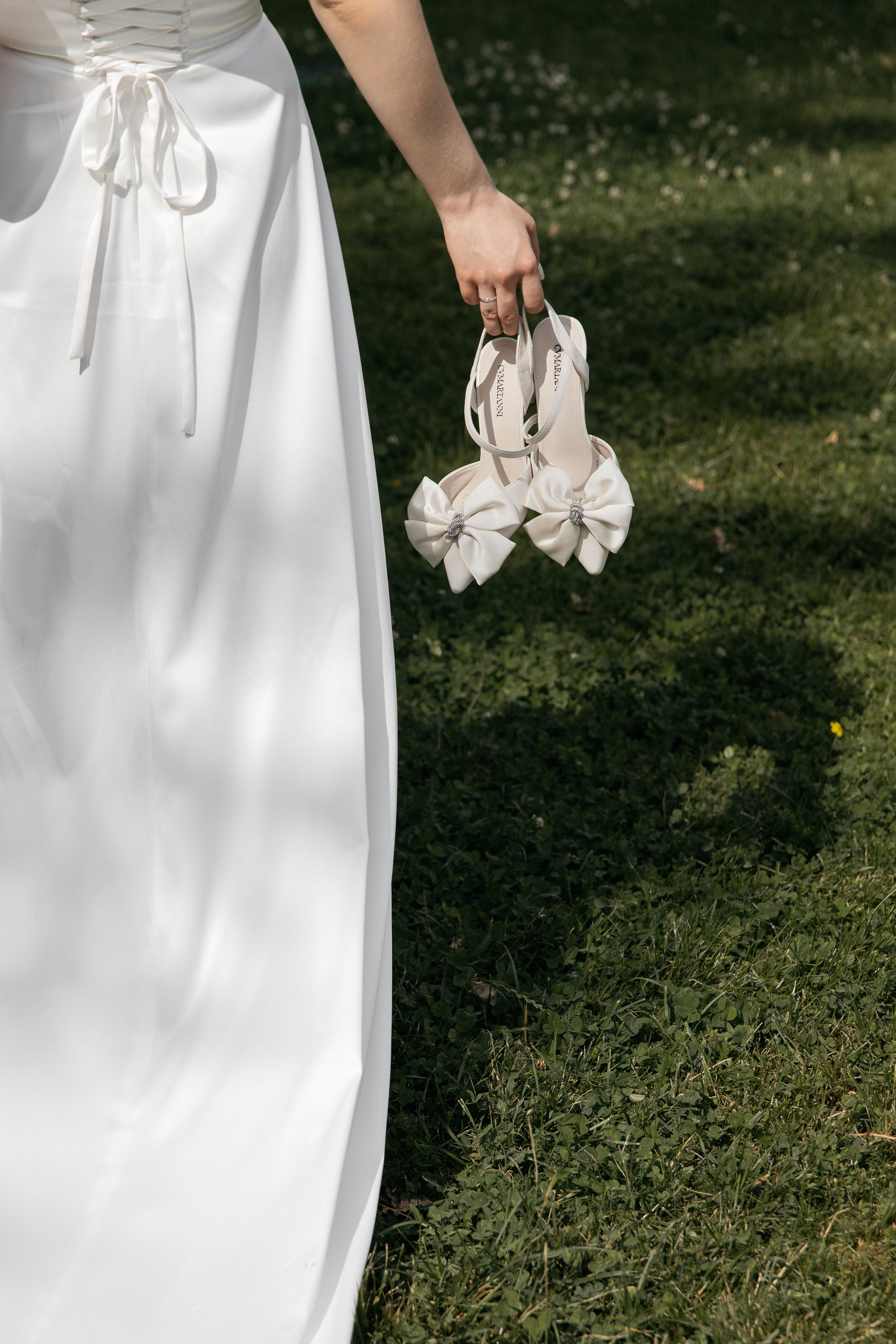 Анонс свадебных фотографий Артема и Натальи в Парке Коломенское. Свадебный фотограф Домодедово Москва Катерина Алехина