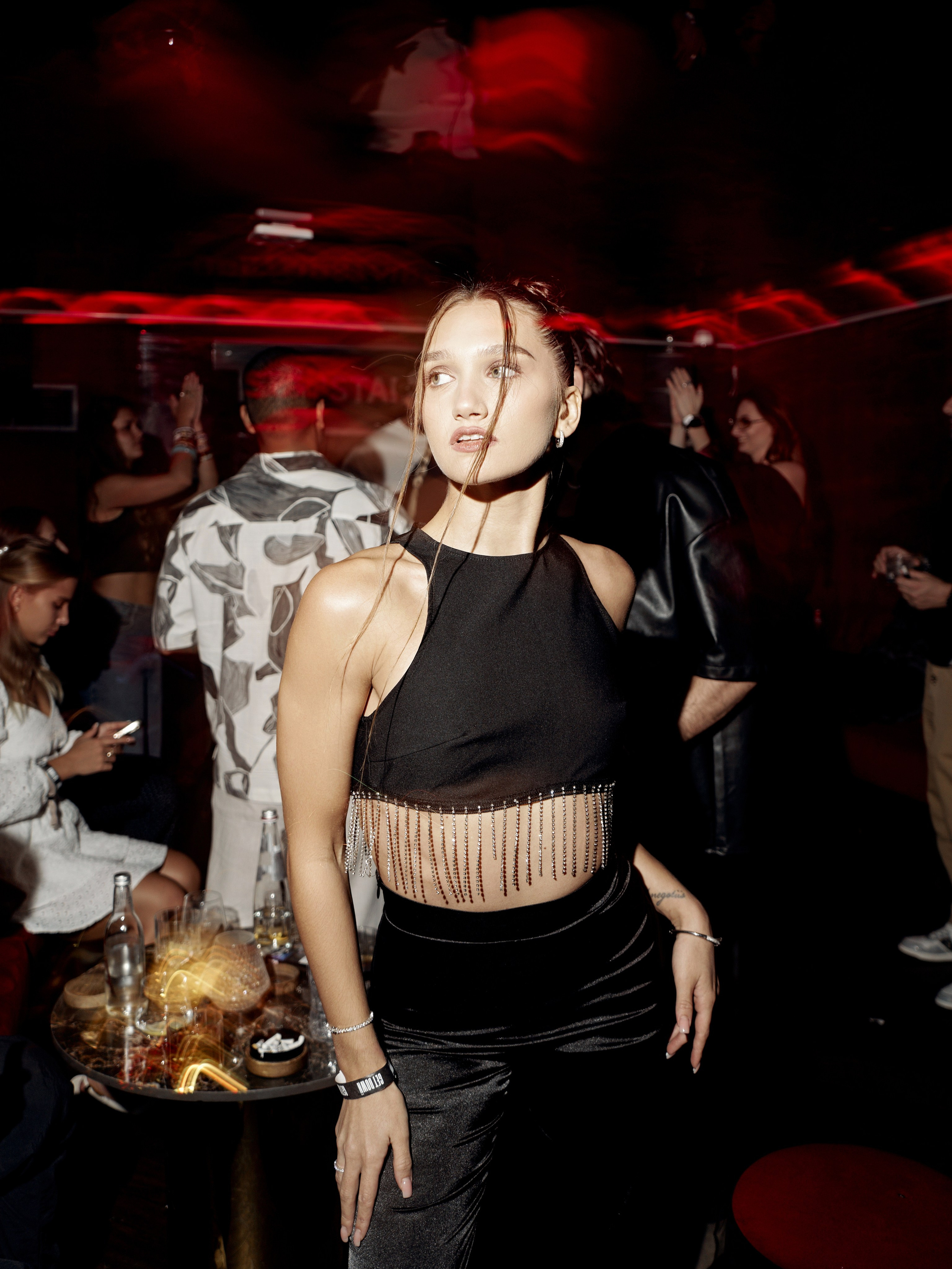 CLUB. NOIZOMAX Художественный фотограф в Дубай