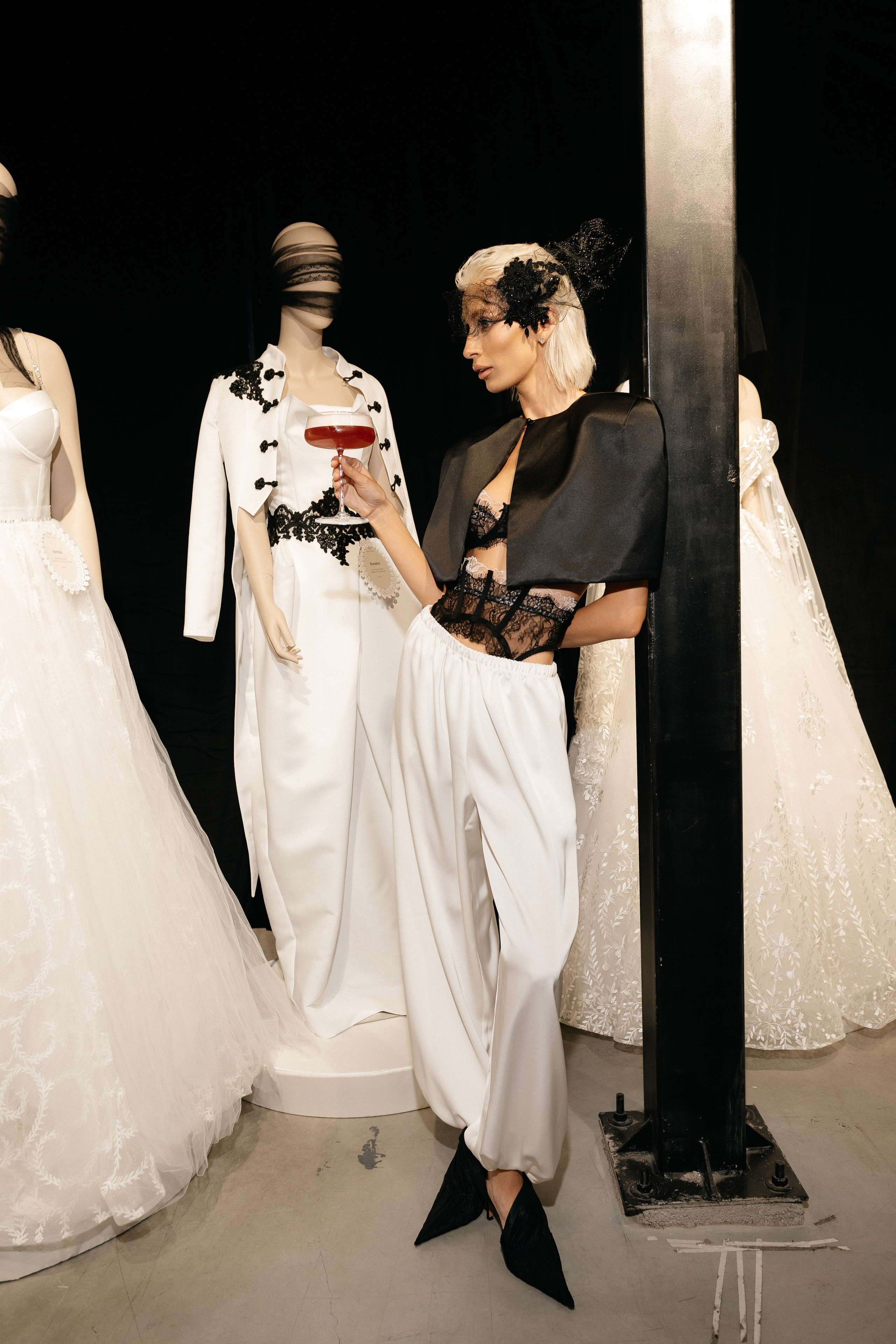 INCOGNITO Rara Avis Group & Kuraje Fashion Show 2027 INCOGNITO. Wedding PHOTOGRAPHER Andrew Vnukov