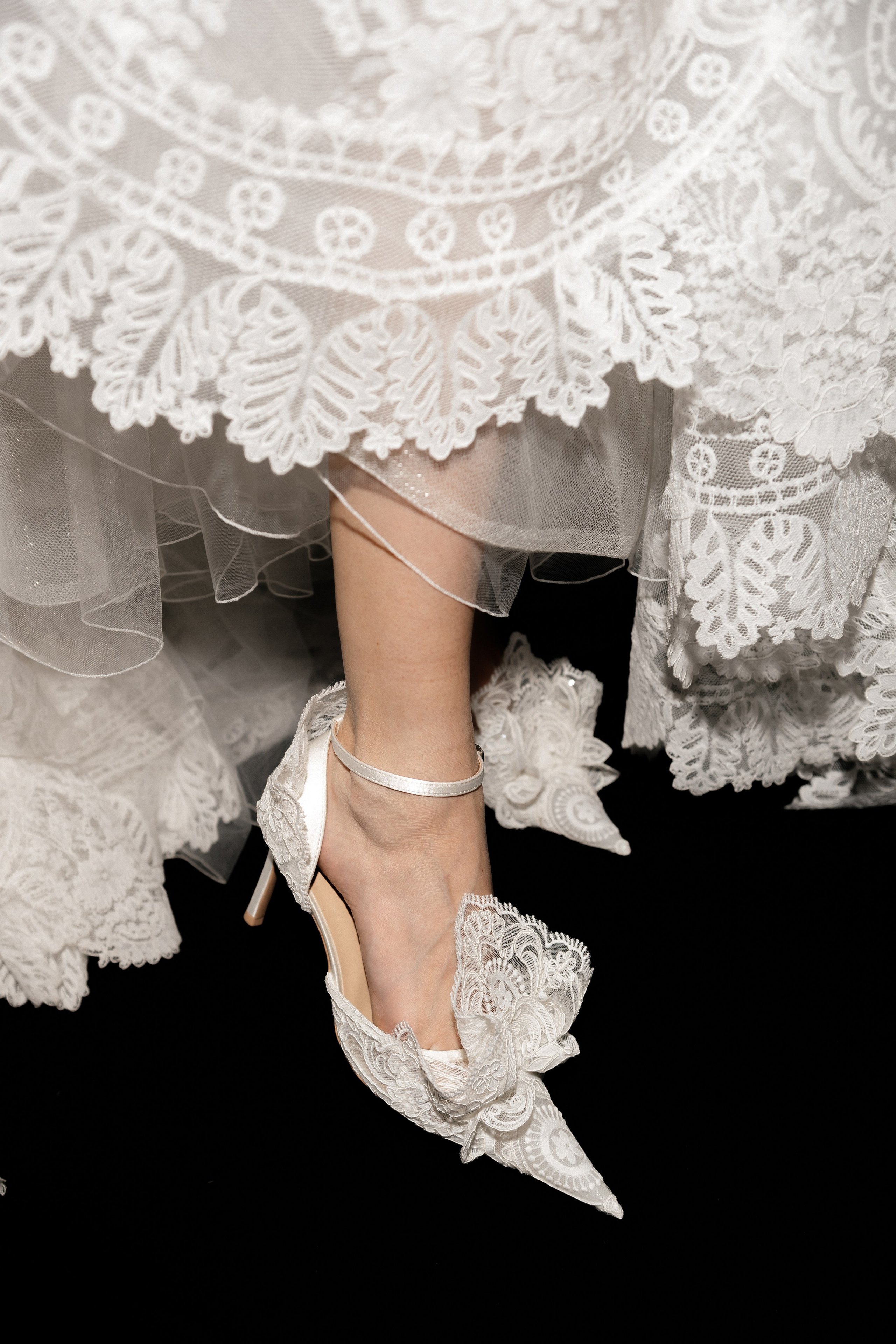 INCOGNITO Rara Avis Group & Kuraje Fashion Show 2027 INCOGNITO. Wedding PHOTOGRAPHER Andrew Vnukov