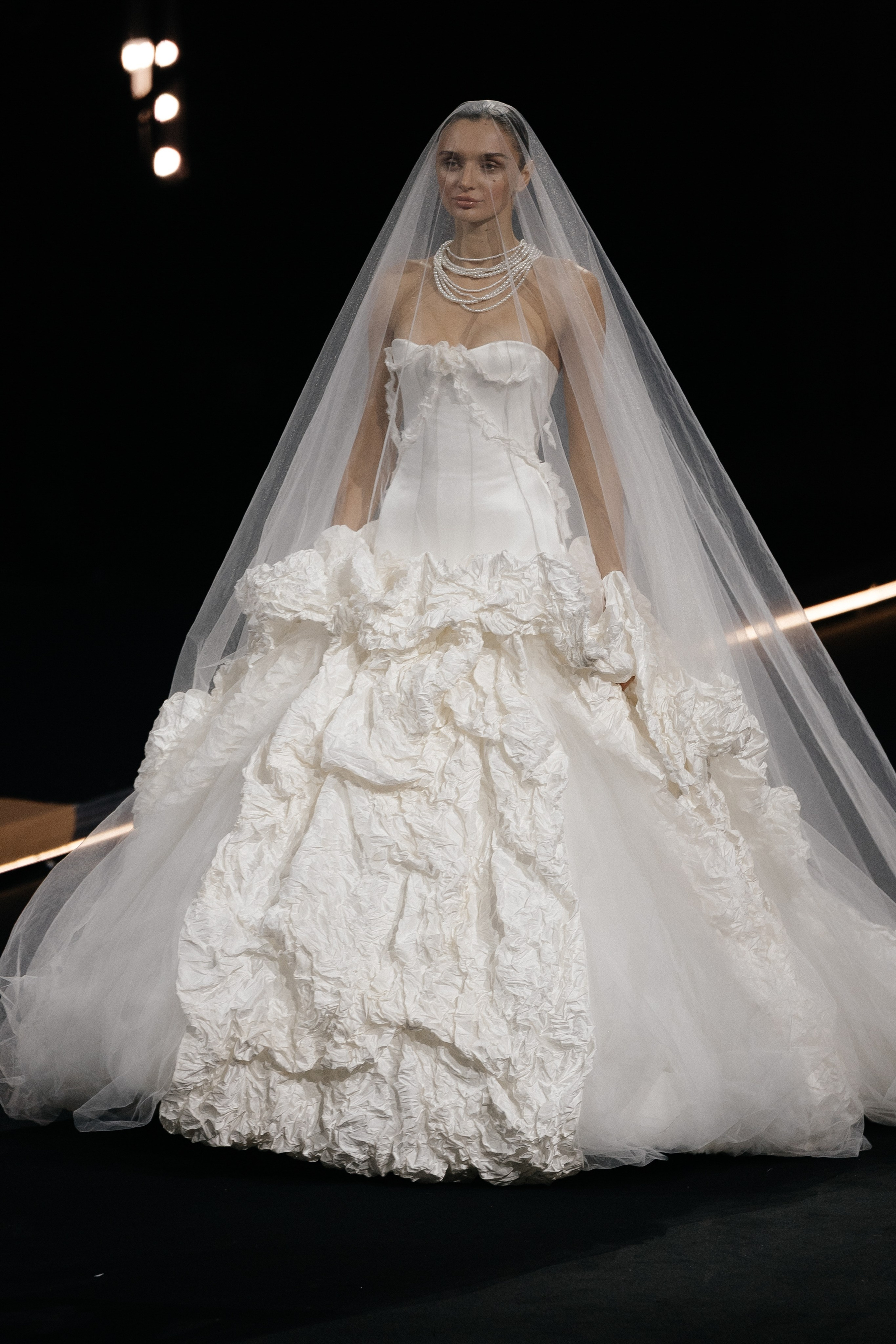 INCOGNITO Rara Avis Group & Kuraje Fashion Show 2027 INCOGNITO. Wedding PHOTOGRAPHER Andrew Vnukov