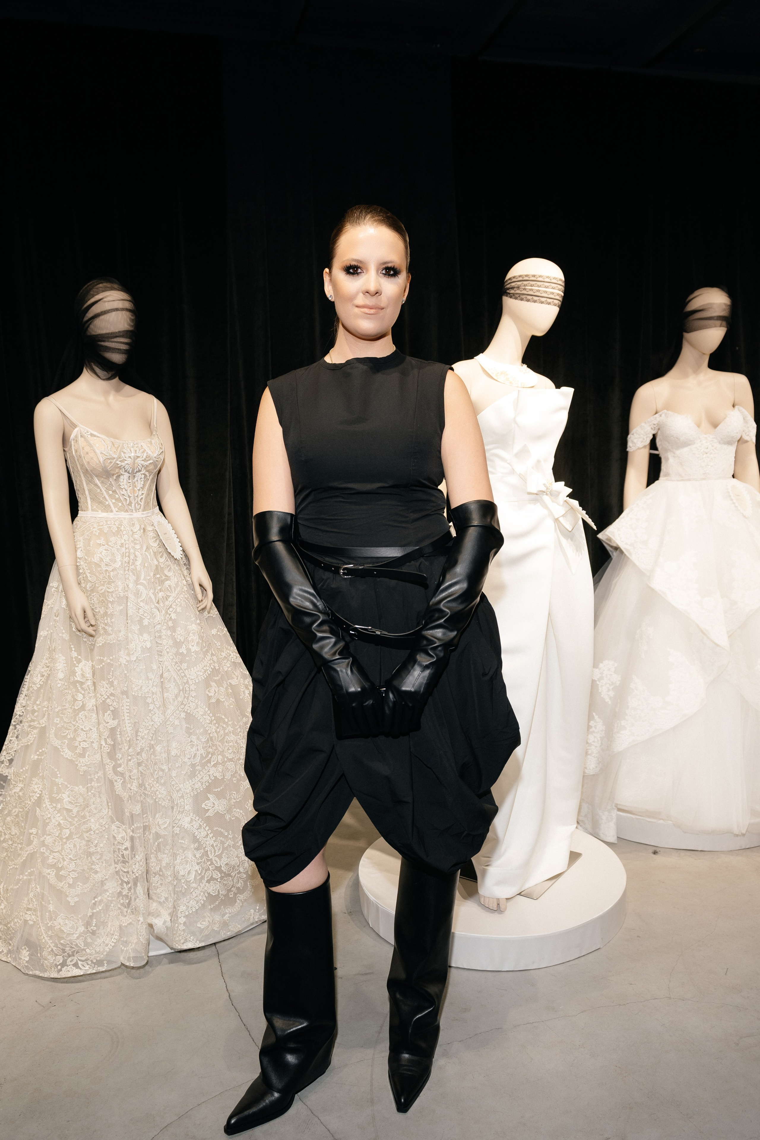 INCOGNITO Rara Avis Group & Kuraje Fashion Show 2027 INCOGNITO. Wedding PHOTOGRAPHER Andrew Vnukov